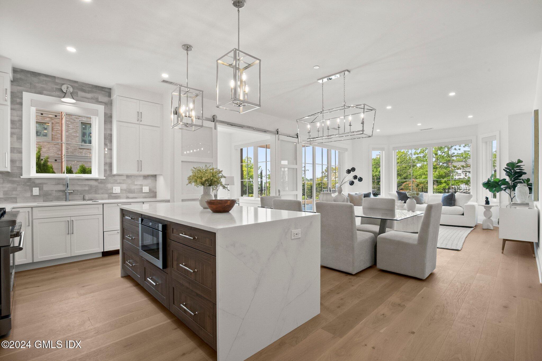 Greenwich, Connecticut 06830, United States, 2 Bedrooms Bedrooms, ,2 BathroomsBathrooms,Residential,Active,113260