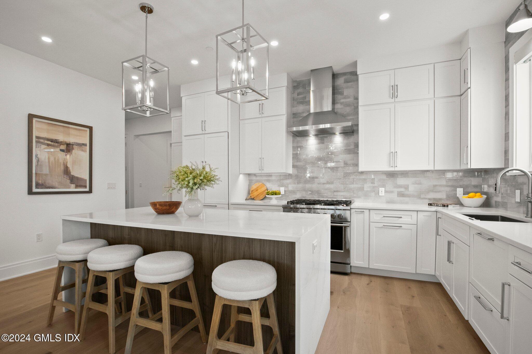 Greenwich, Connecticut 06830, United States, 2 Bedrooms Bedrooms, ,2 BathroomsBathrooms,Residential,Active,113260