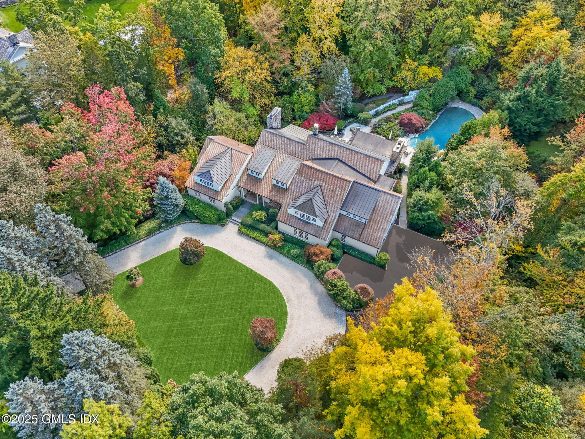 34 Quail Road, Greenwich, Connecticut - 5 Bedrooms  
8 Bathrooms - 