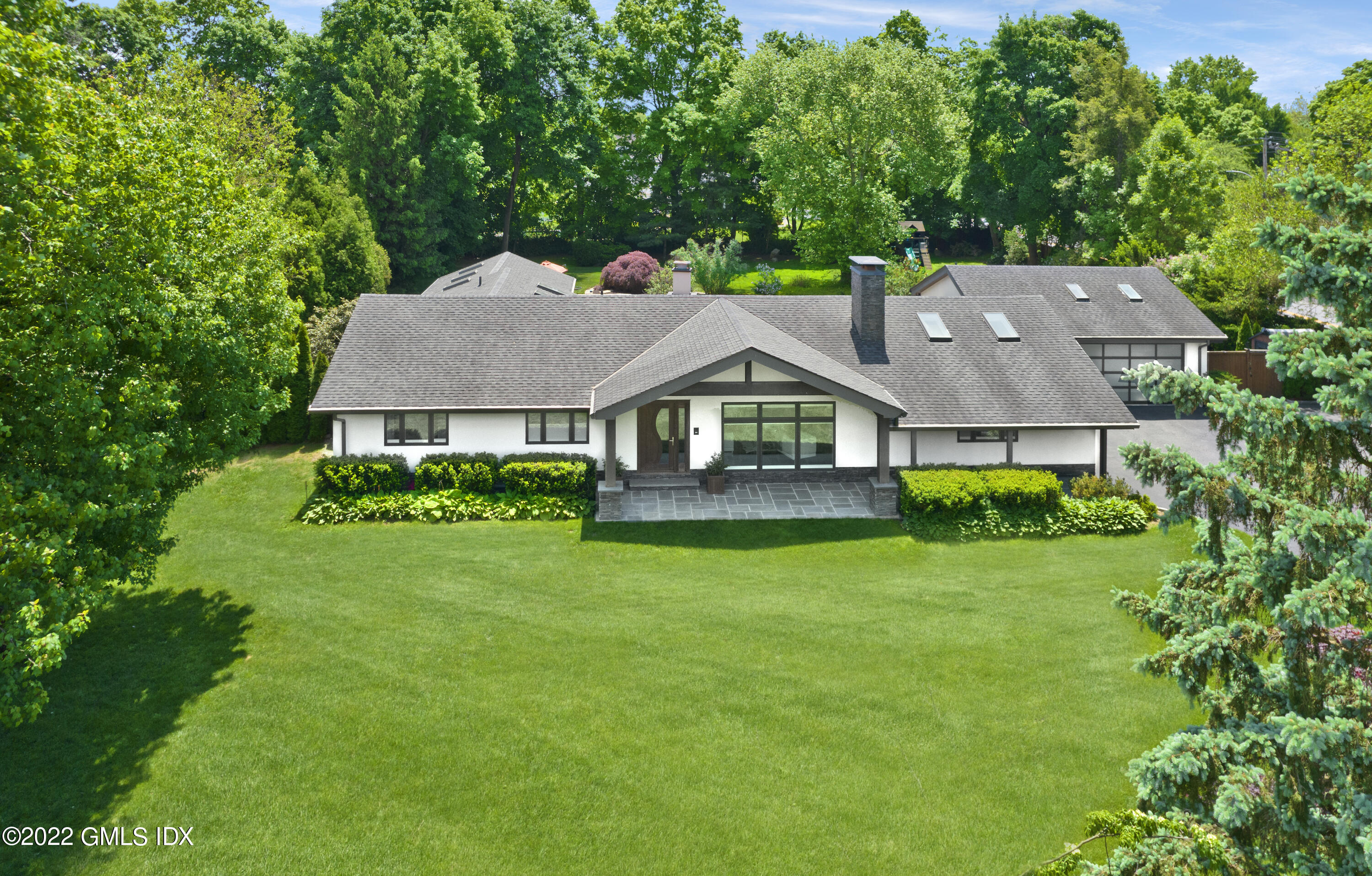 Photo 1 of 1 Stonehedge Drive South, Greenwich, Connecticut, $2,450,000, Web #: 120094