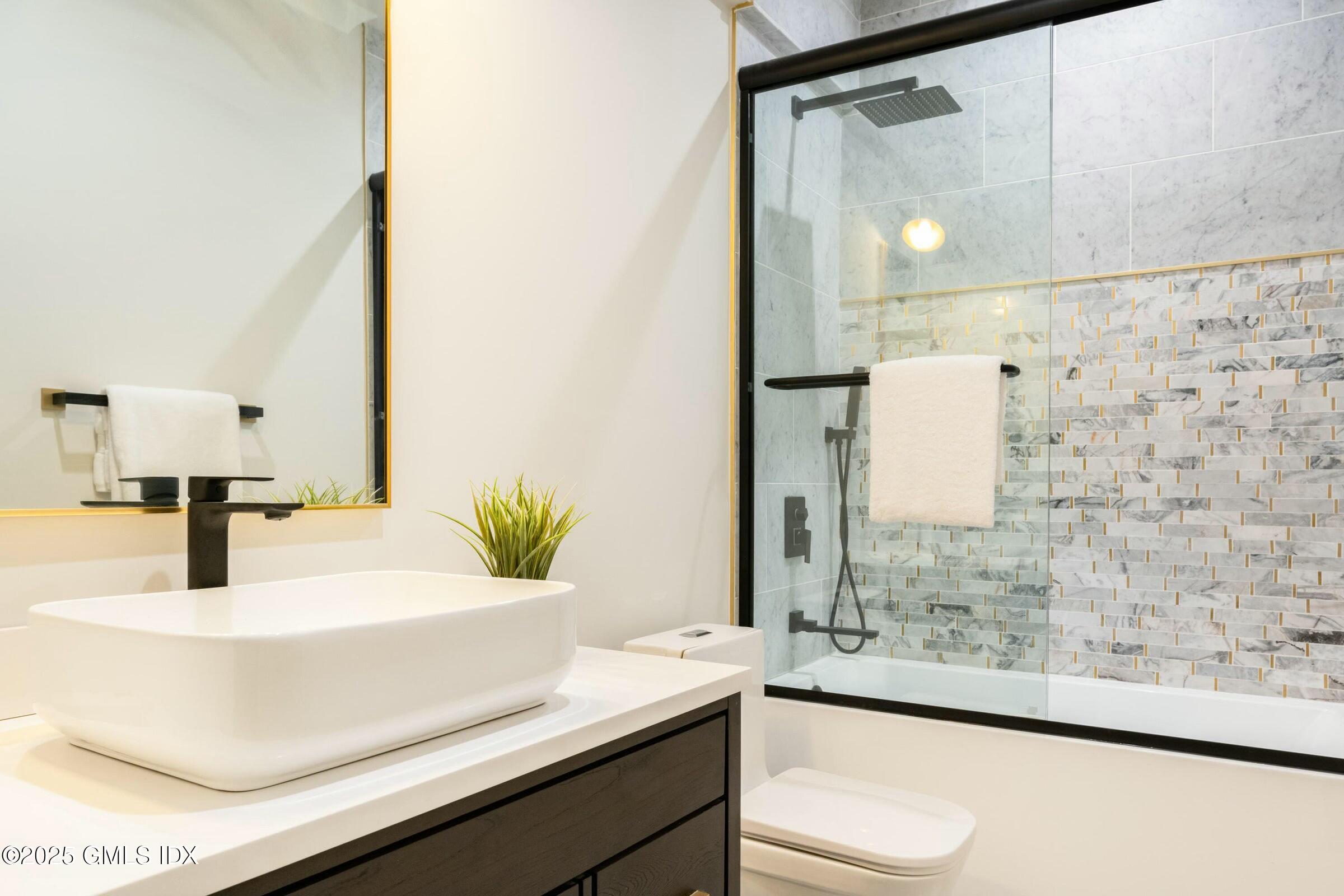 Greenwich, Connecticut 06831, United States, 8 Bedrooms Bedrooms, ,12 BathroomsBathrooms,Residential,Active,92810