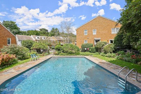 A home in Cos Cob