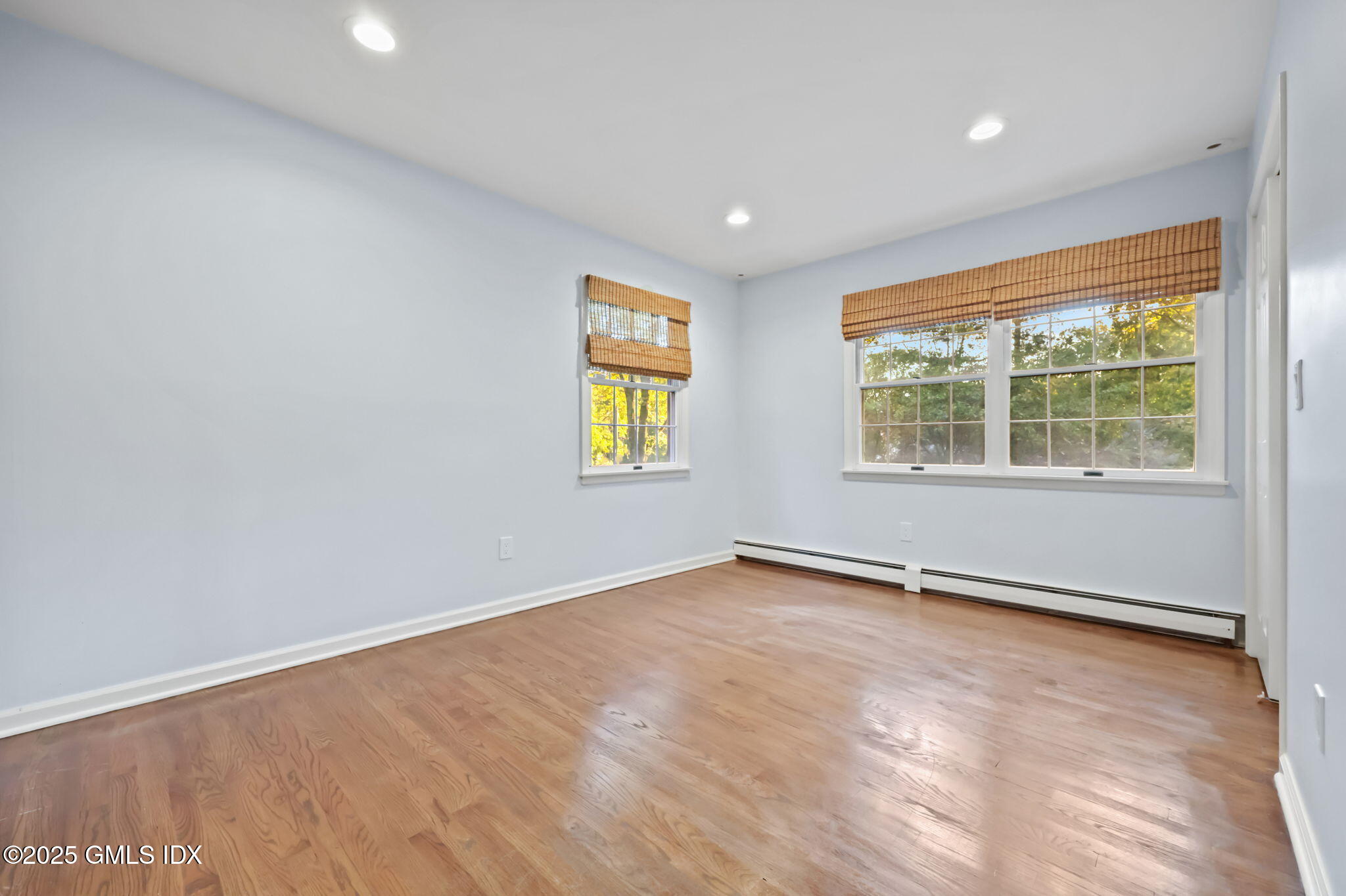 Greenwich, Connecticut 06831, United States, 4 Bedrooms Bedrooms, ,3 BathroomsBathrooms,Residential,Active,229374