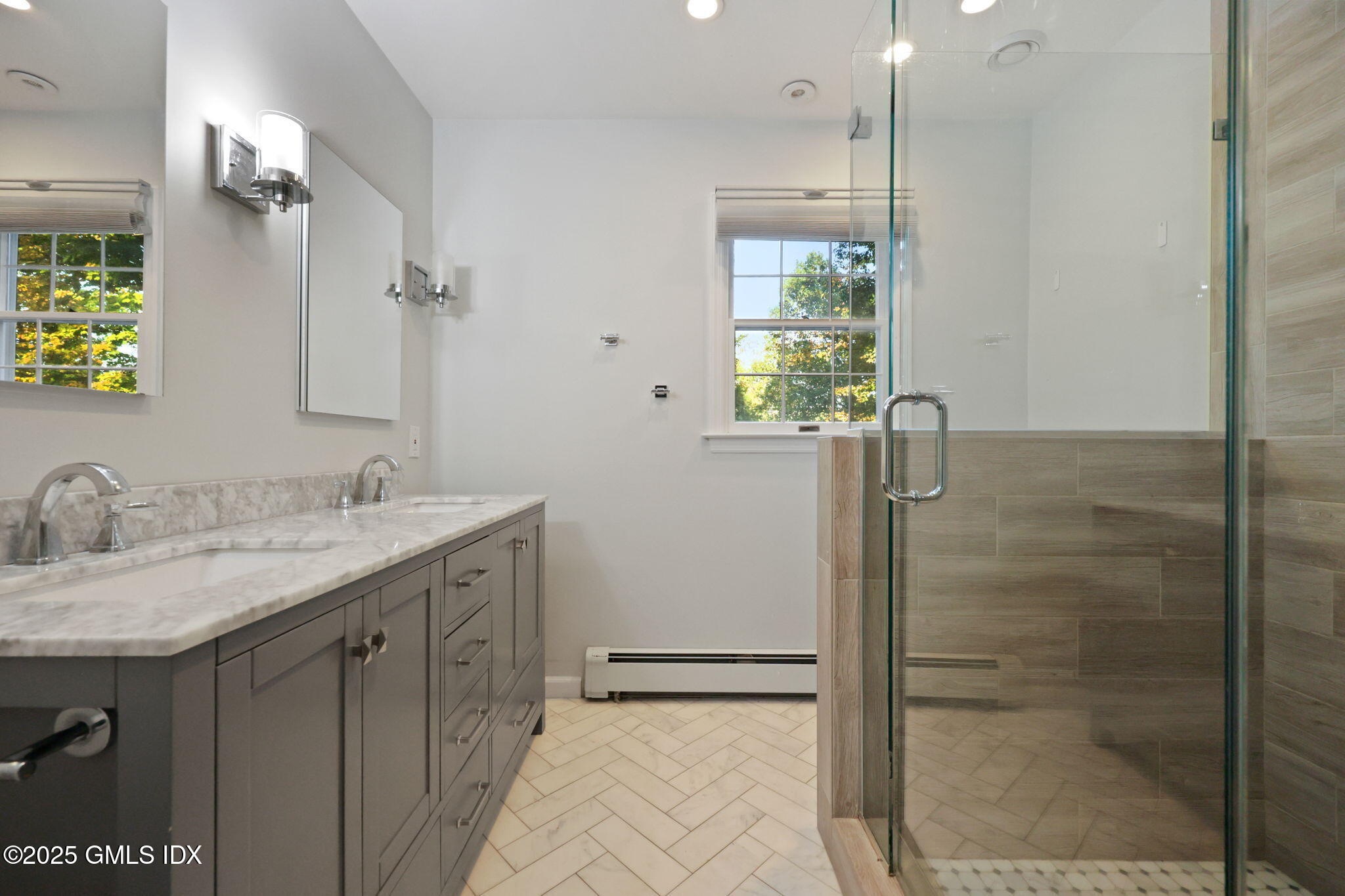 Greenwich, Connecticut 06831, United States, 4 Bedrooms Bedrooms, ,3 BathroomsBathrooms,Residential,Active,229374