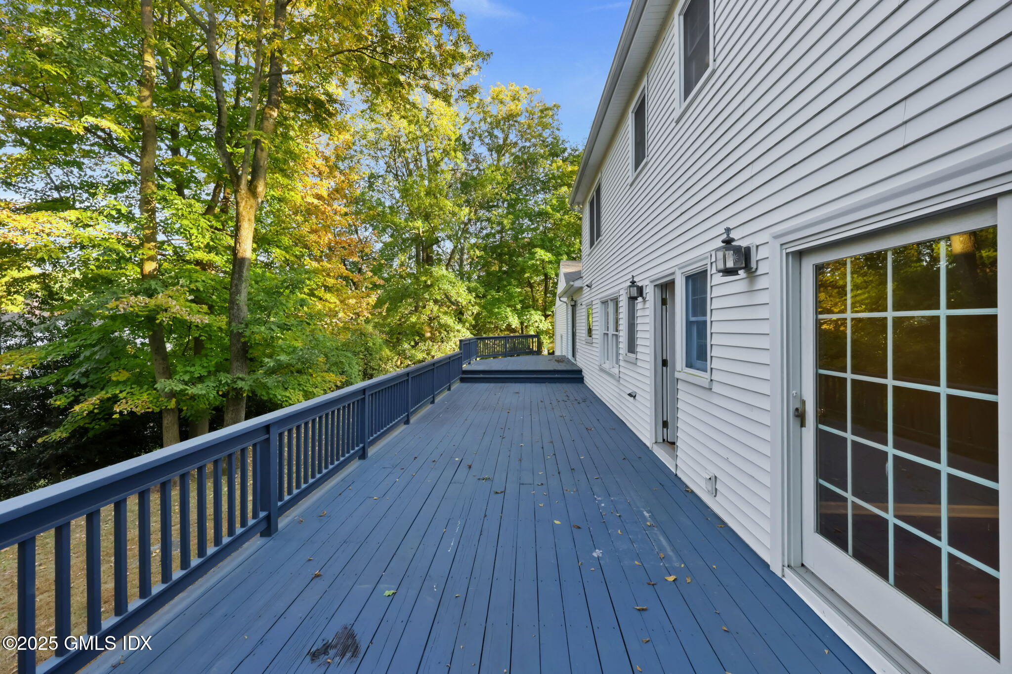 Greenwich, Connecticut 06831, United States, 4 Bedrooms Bedrooms, ,3 BathroomsBathrooms,Residential,Active,229374