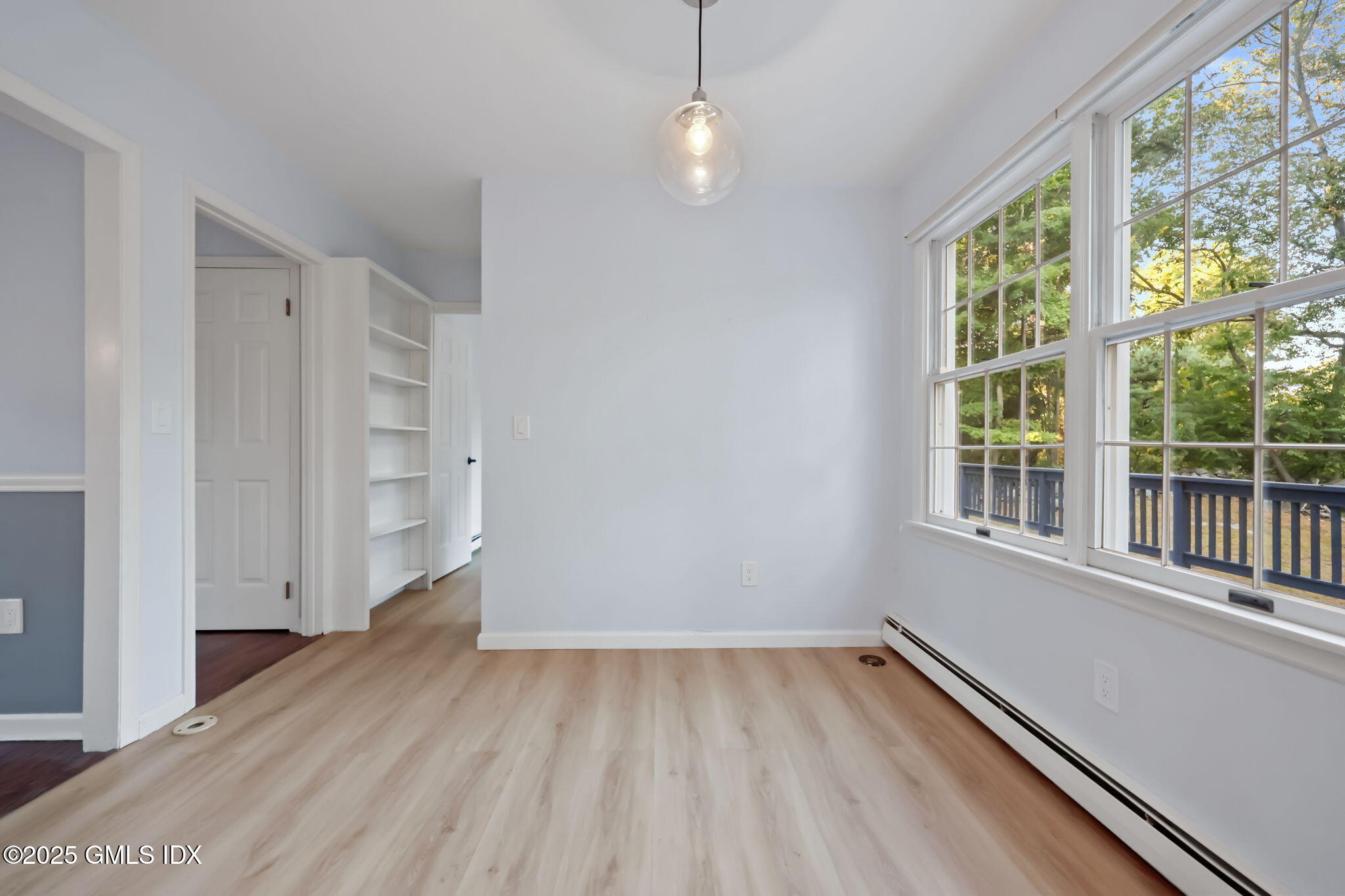 Greenwich, Connecticut 06831, United States, 4 Bedrooms Bedrooms, ,3 BathroomsBathrooms,Residential,Active,229374