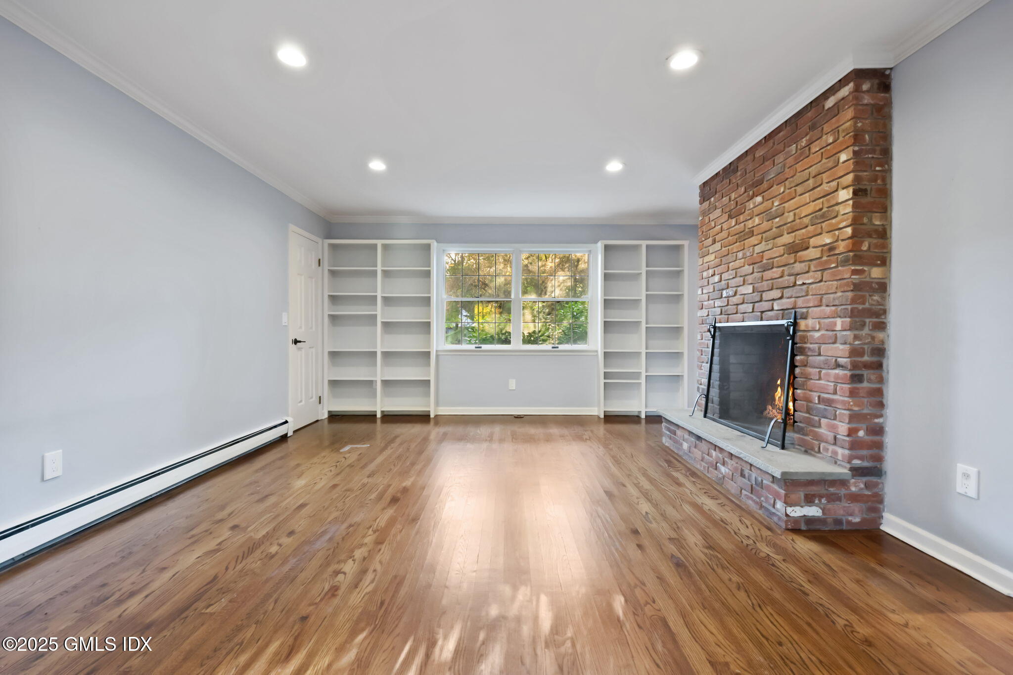 Greenwich, Connecticut 06831, United States, 4 Bedrooms Bedrooms, ,3 BathroomsBathrooms,Residential,Active,229374