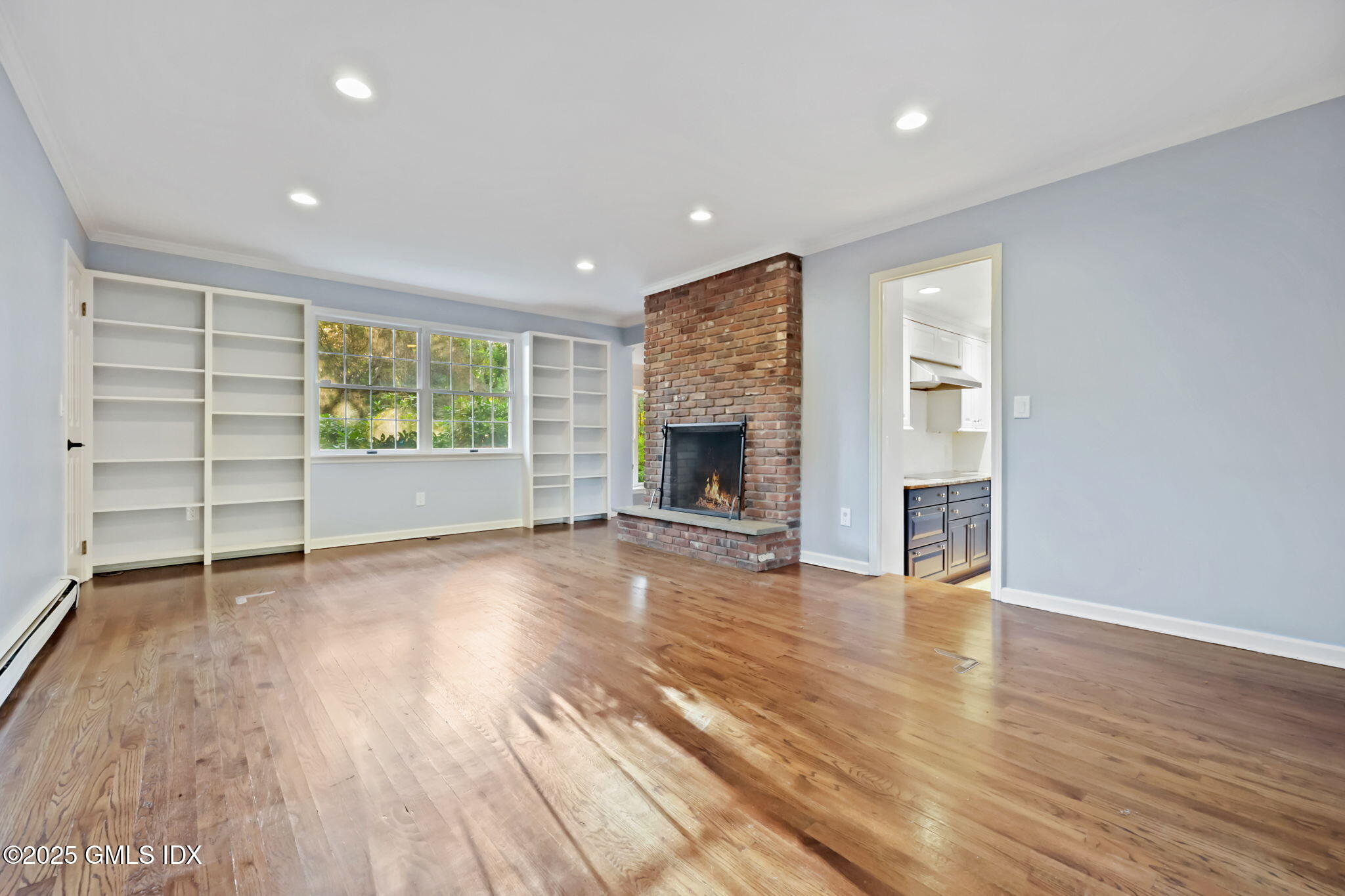 Greenwich, Connecticut 06831, United States, 4 Bedrooms Bedrooms, ,3 BathroomsBathrooms,Residential,Active,229374