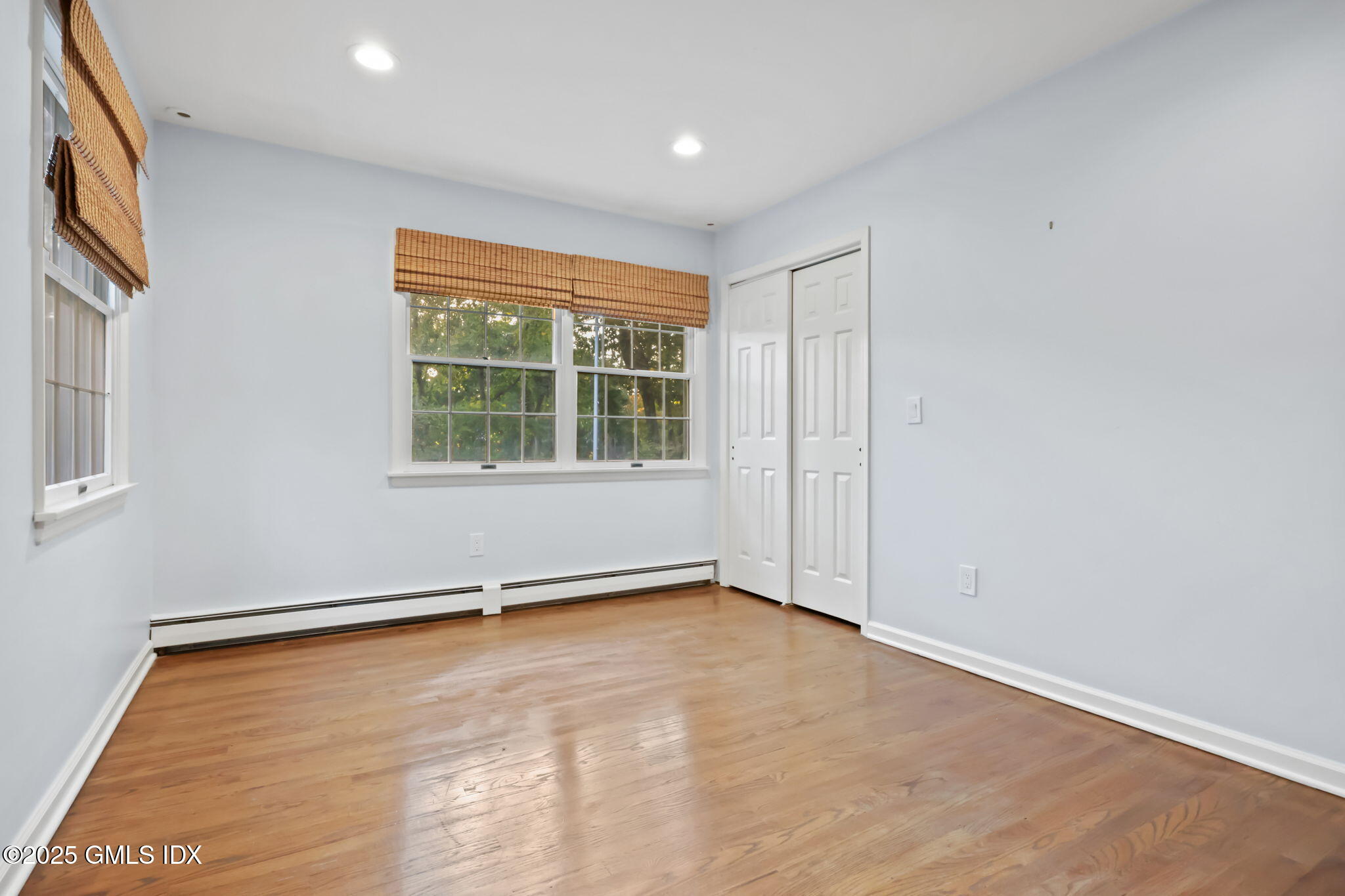 Greenwich, Connecticut 06831, United States, 4 Bedrooms Bedrooms, ,3 BathroomsBathrooms,Residential,Active,229374