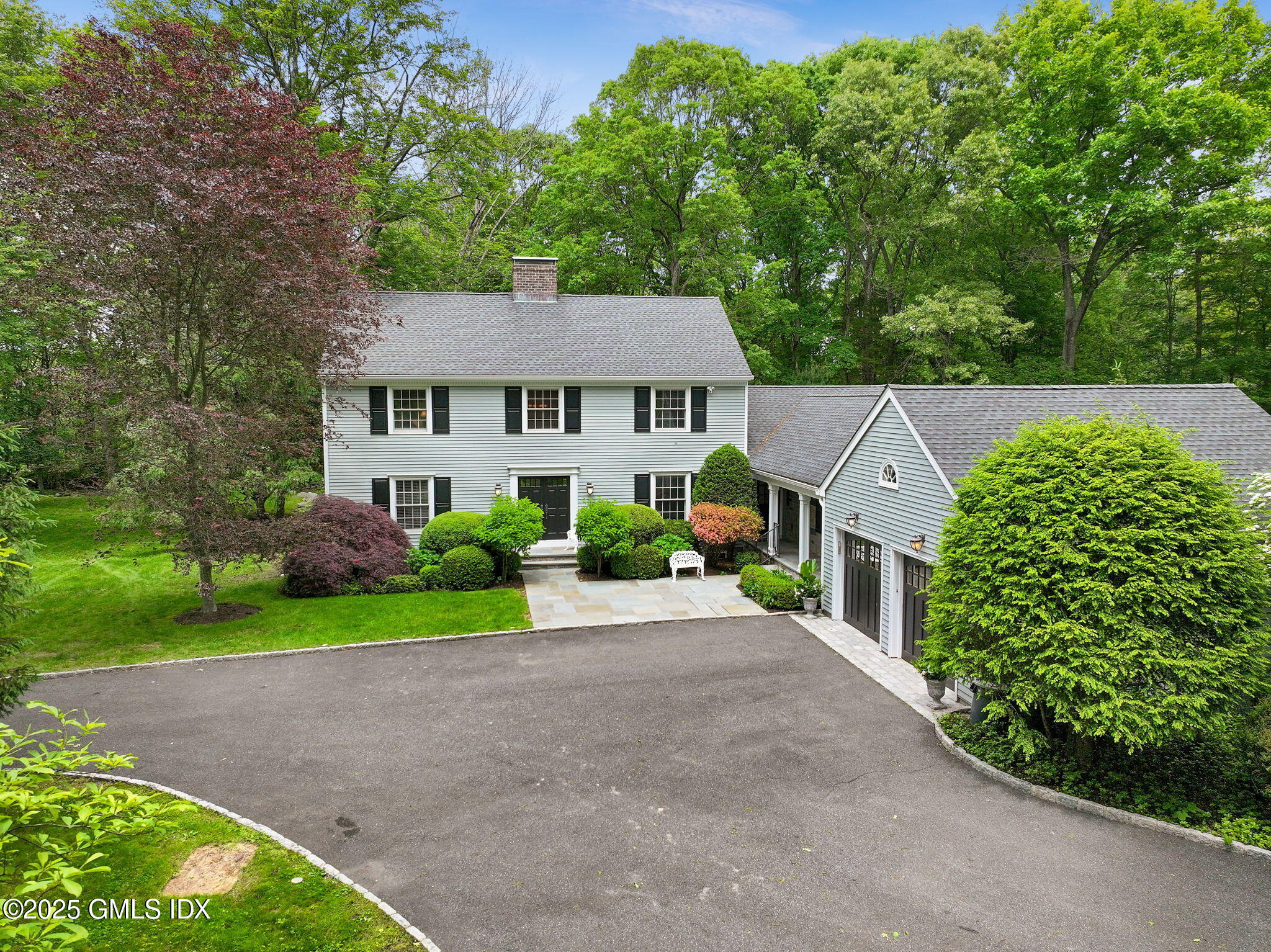 Property for Sale at 33 Carrington Drive, Greenwich, Connecticut - Bedrooms: 4 
Bathrooms: 5  - $2,395,000