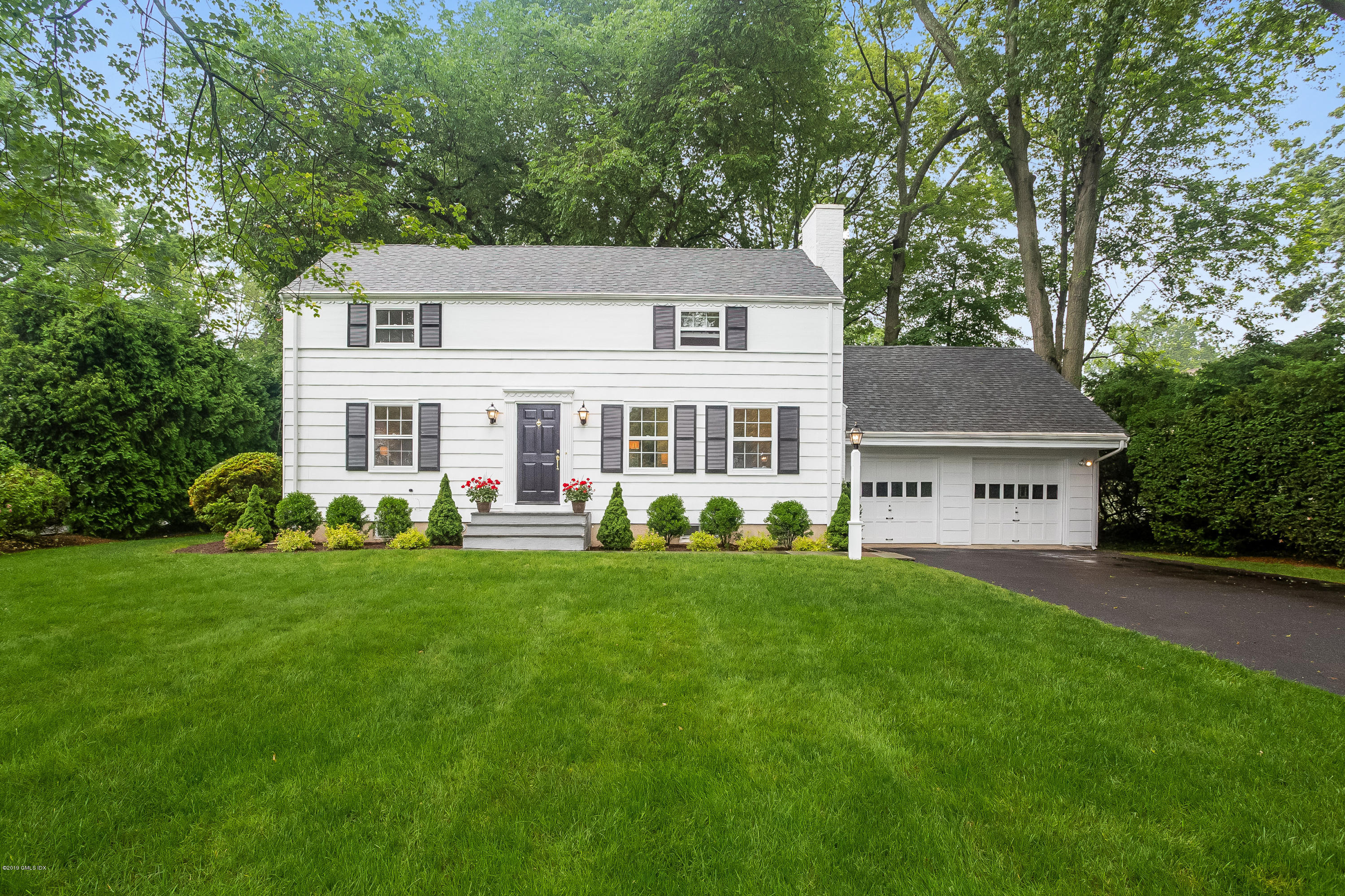 Photo 1 of 26 St Claire Avenue, Old Greenwich, Connecticut, $1,840,000, Web #: 107057