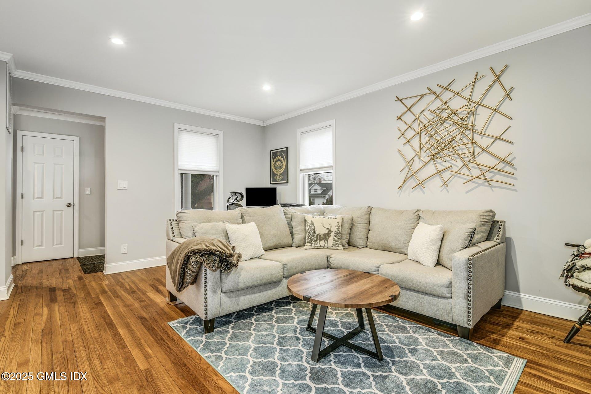 Rental Property at 295 Bruce Park Avenue, Greenwich, Connecticut - Bedrooms: 2 
Bathrooms: 2  - $4,650 MO.