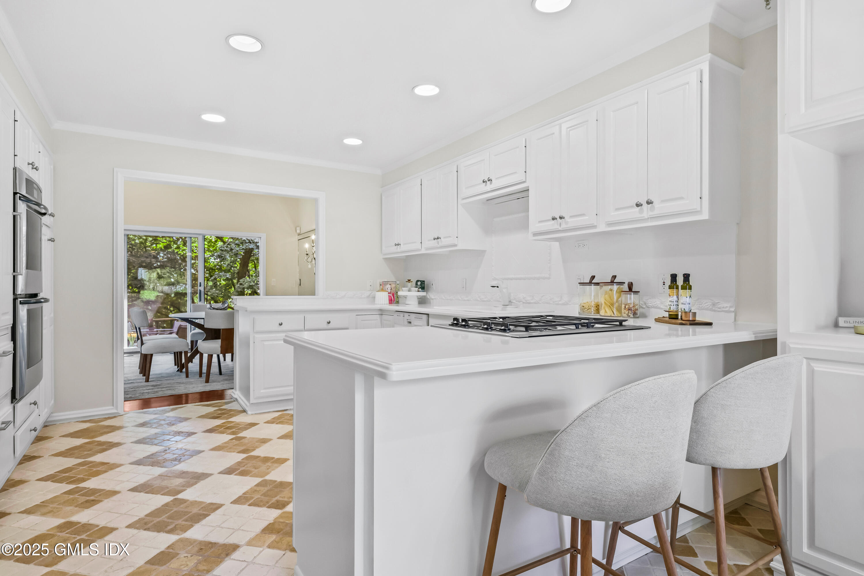 Greenwich, Connecticut 06830, United States, 3 Bedrooms Bedrooms, ,4 BathroomsBathrooms,Residential,Coming Soon,219378