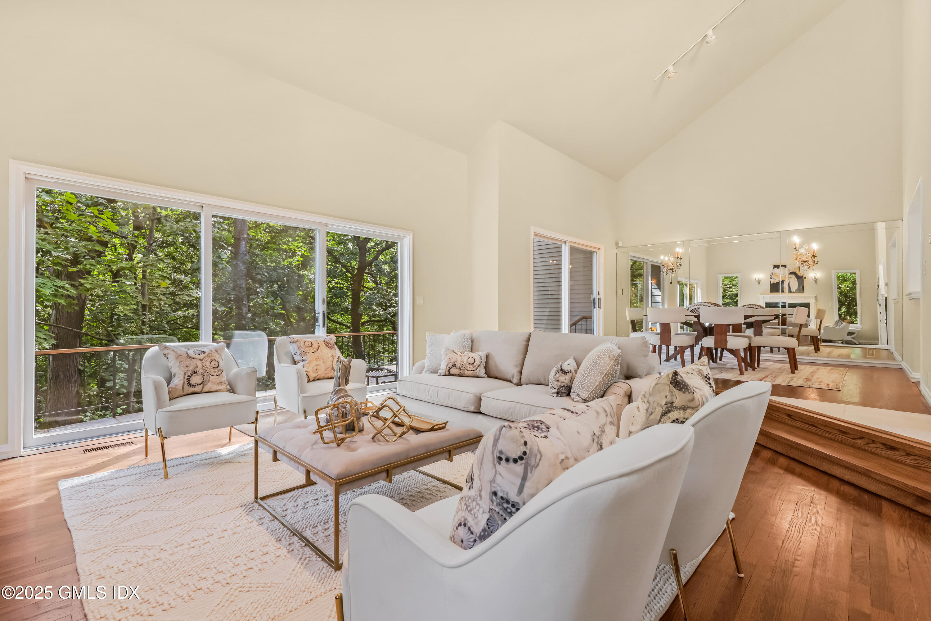 Greenwich, Connecticut 06830, United States, 3 Bedrooms Bedrooms, ,4 BathroomsBathrooms,Residential,Coming Soon,219378