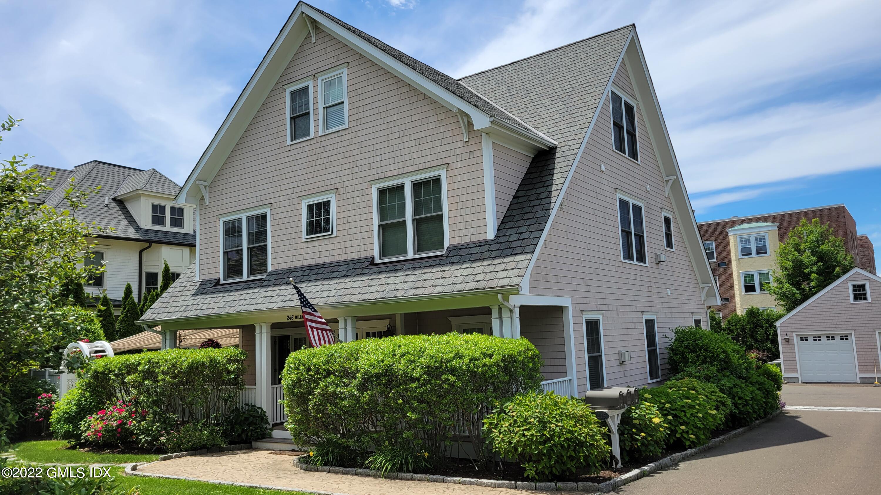 Rental Property at 246 Milbank Avenue, Greenwich, Connecticut - Bedrooms: 2 
Bathrooms: 2  - $5,250 MO.