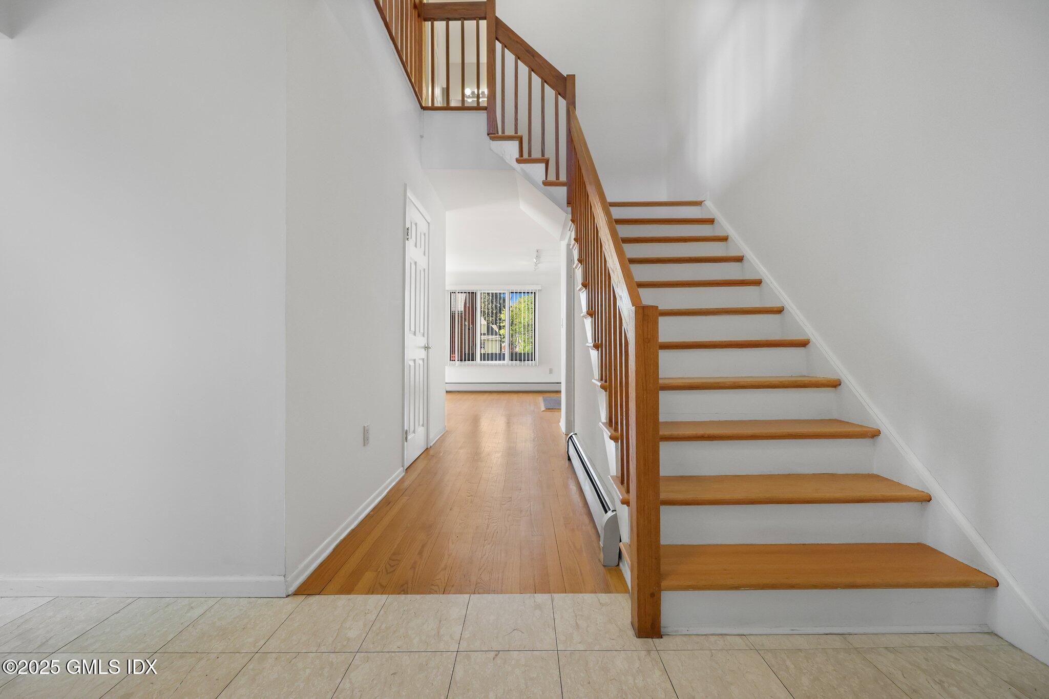 Greenwich, Connecticut 06831, United States, 2 Bedrooms Bedrooms, ,4 BathroomsBathrooms,Residential,Active,120813