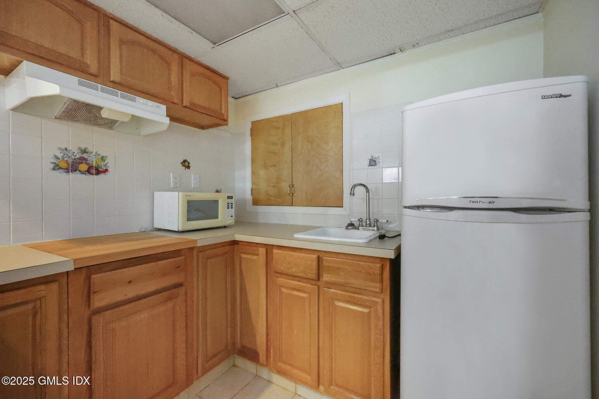 Greenwich, Connecticut 06831, United States, 2 Bedrooms Bedrooms, ,4 BathroomsBathrooms,Residential,Active,120813