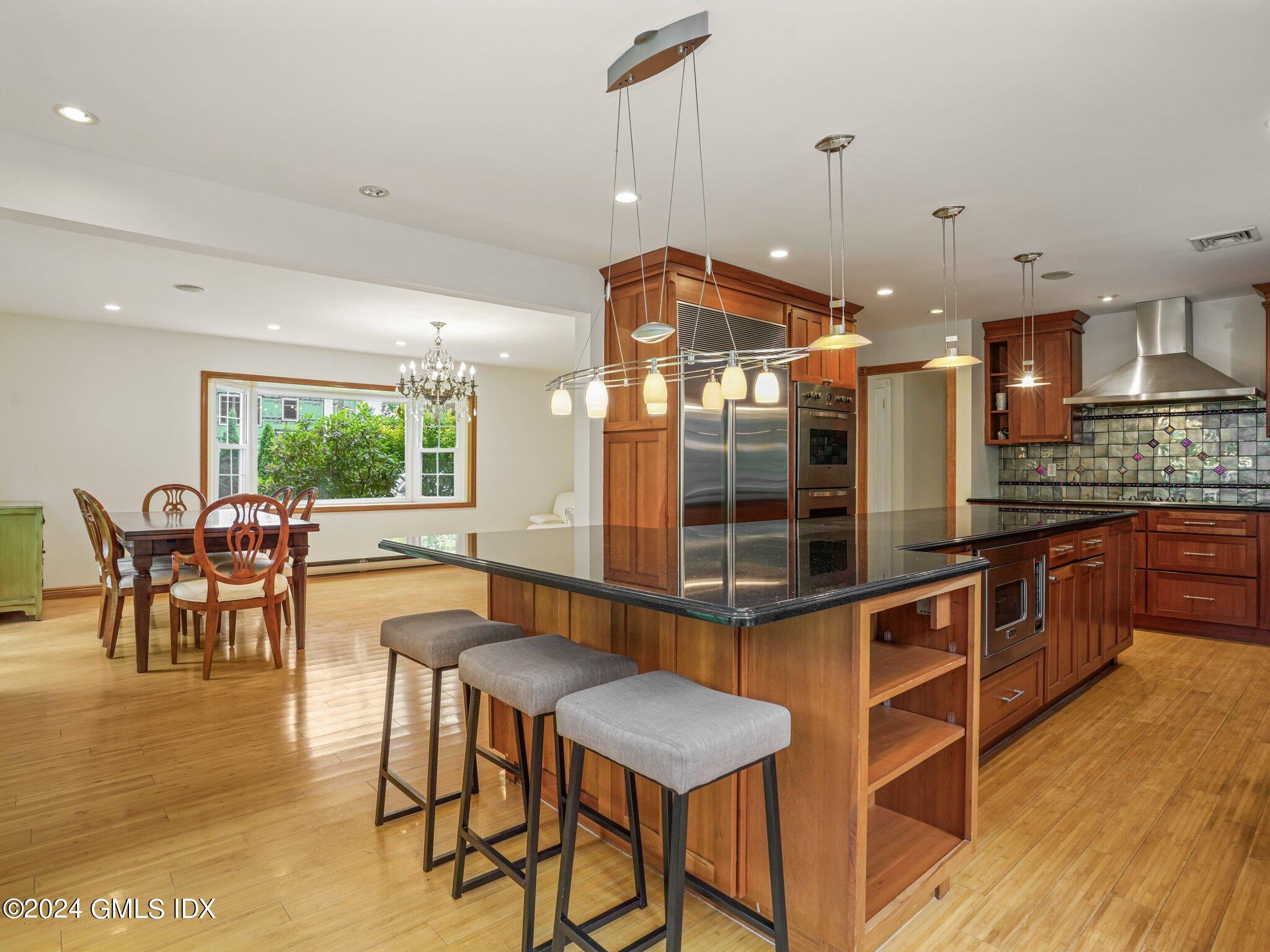 Riverside, Connecticut 06878, United States, 5 Bedrooms Bedrooms, ,3 BathroomsBathrooms,Residential,Active,155244