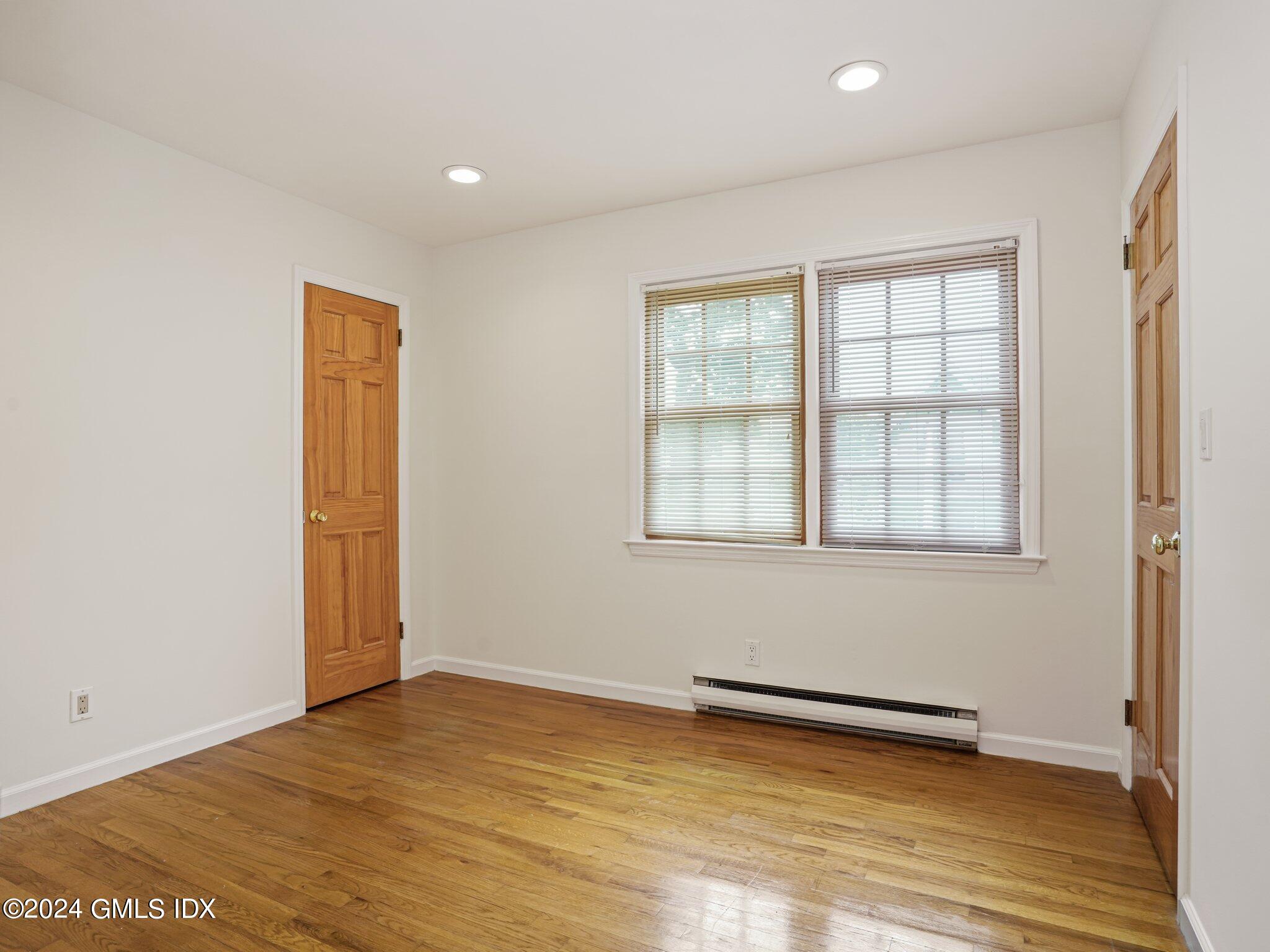 Riverside, Connecticut 06878, United States, 5 Bedrooms Bedrooms, ,3 BathroomsBathrooms,Residential,Active,155244