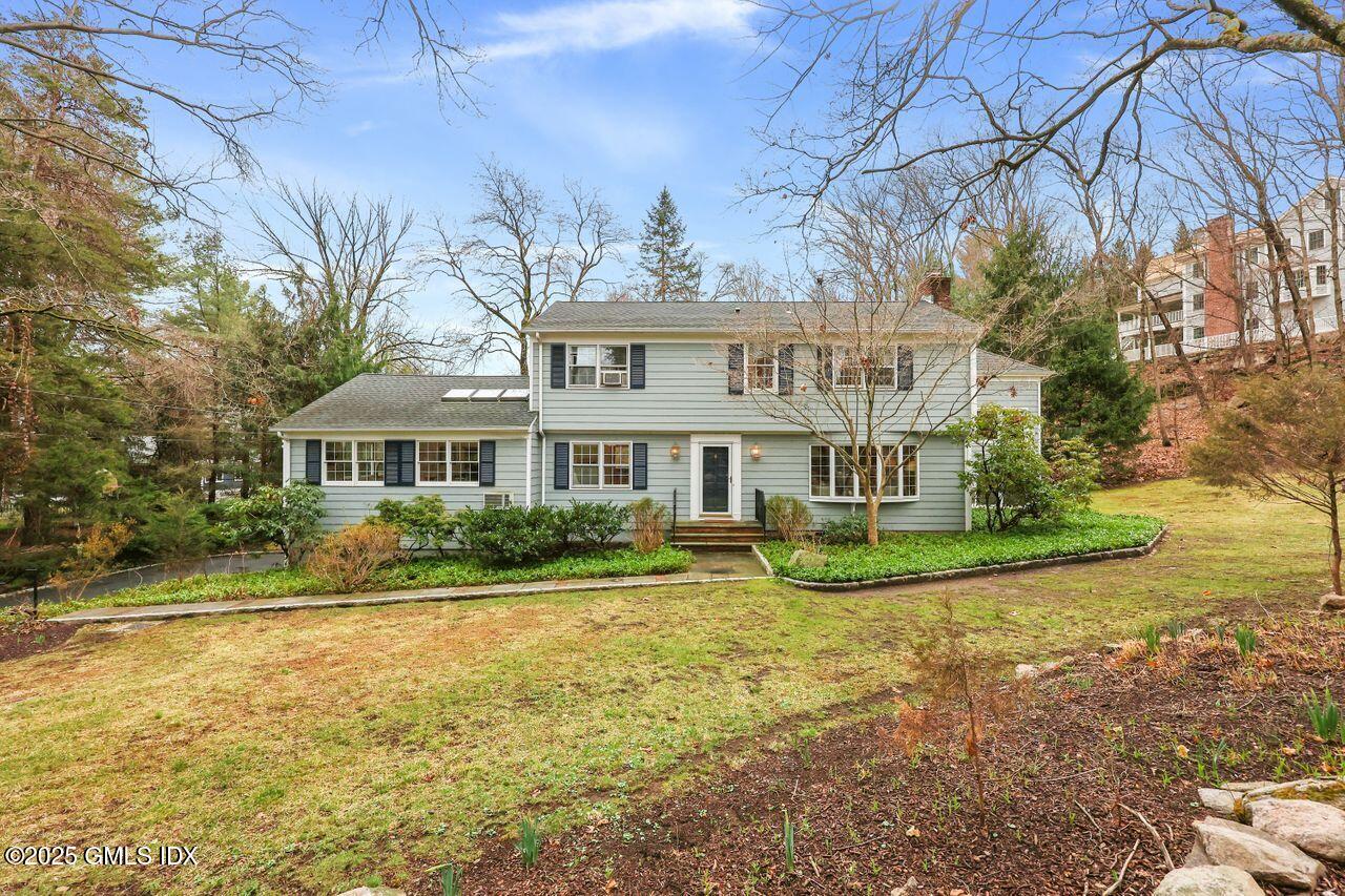 Property for Sale at 32 Jeffrey Road, Greenwich, Connecticut - Bedrooms: 5 
Bathrooms: 6  - $2,799,000