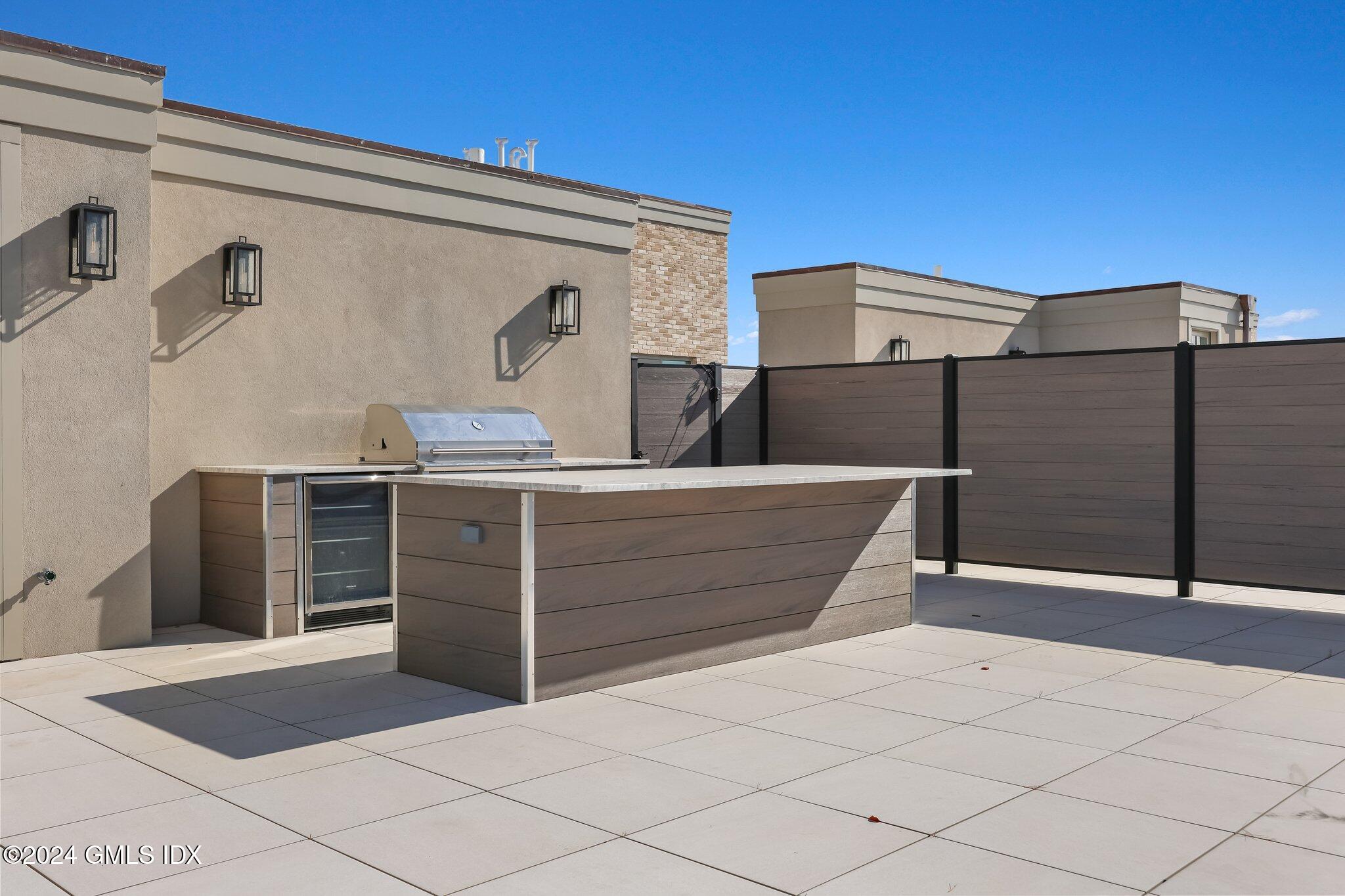 Greenwich, Connecticut 06830, United States, 2 Bedrooms Bedrooms, ,2 BathroomsBathrooms,Residential,Active,85215