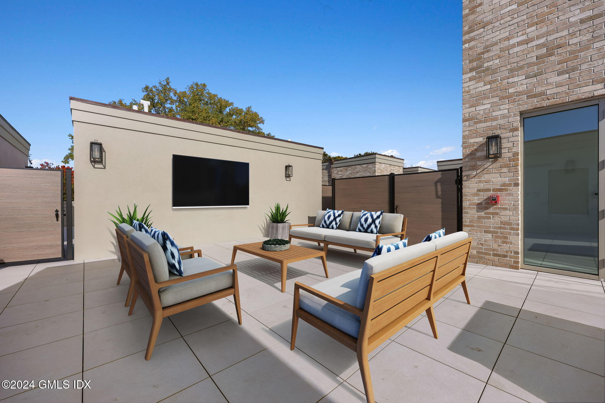 Greenwich, Connecticut 06830, United States, 2 Bedrooms Bedrooms, ,2 BathroomsBathrooms,Residential,Active,85215