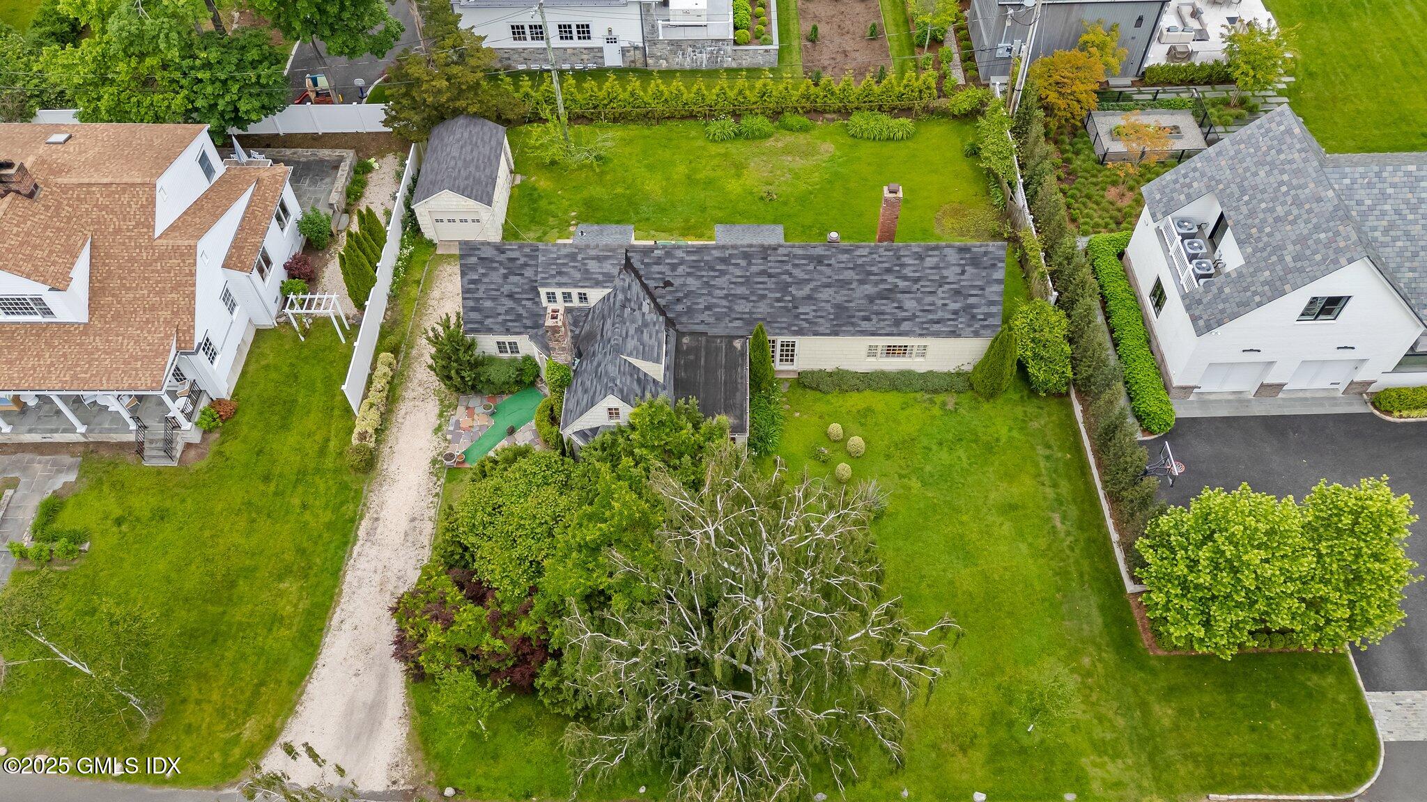 Old Greenwich, Connecticut 06870, United States, 3 Bedrooms Bedrooms, ,2 BathroomsBathrooms,Residential,Active,141472