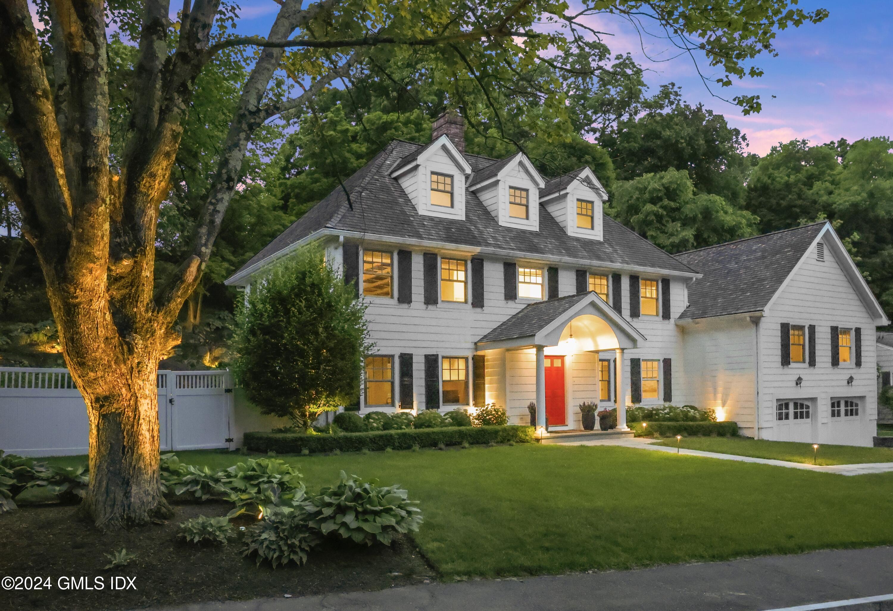 Greenwich, Connecticut 06830, United States, 5 Bedrooms Bedrooms, ,6 BathroomsBathrooms,Residential,Active,90998