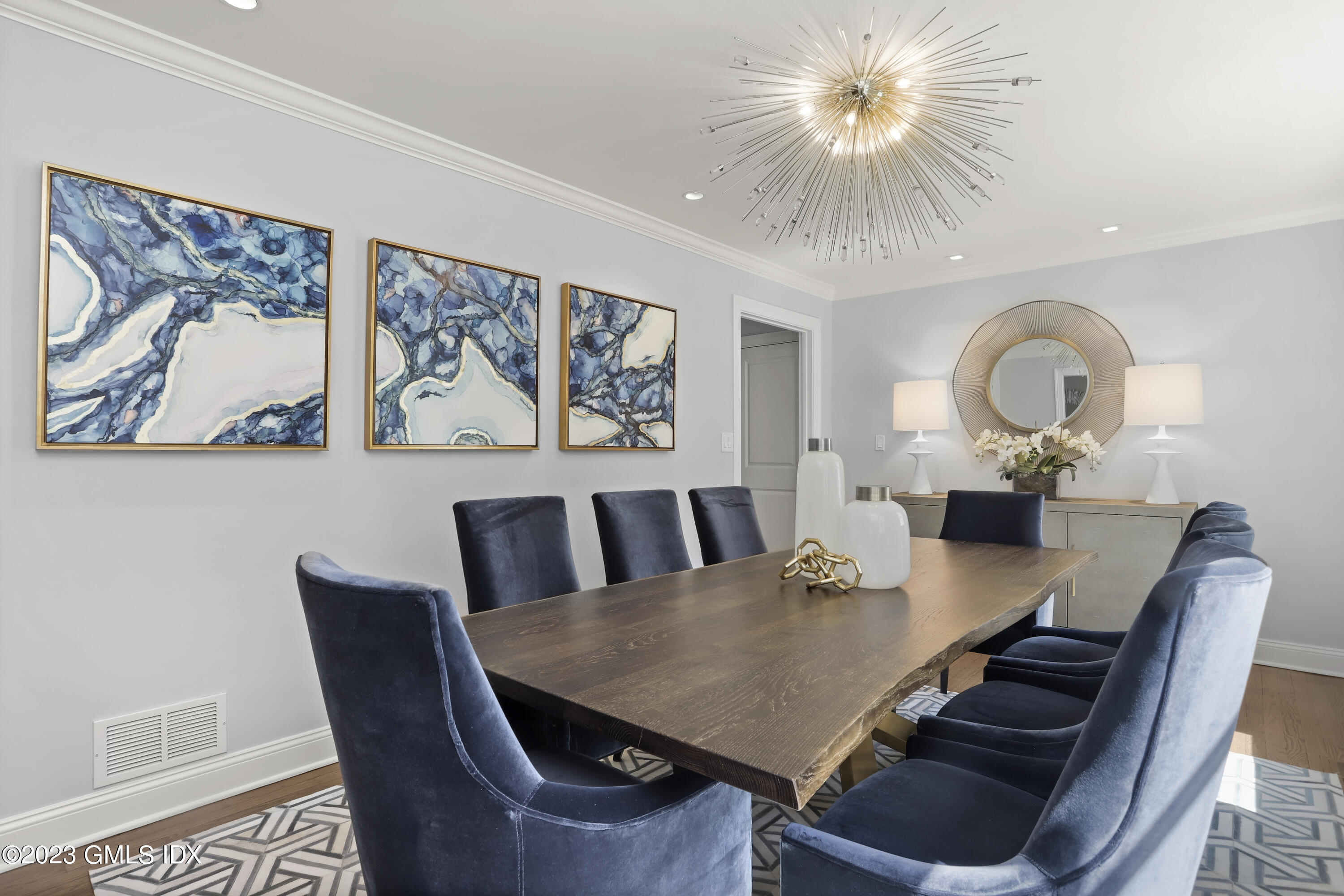 Greenwich, Connecticut 06830, United States, 5 Bedrooms Bedrooms, ,6 BathroomsBathrooms,Residential,Active,90998