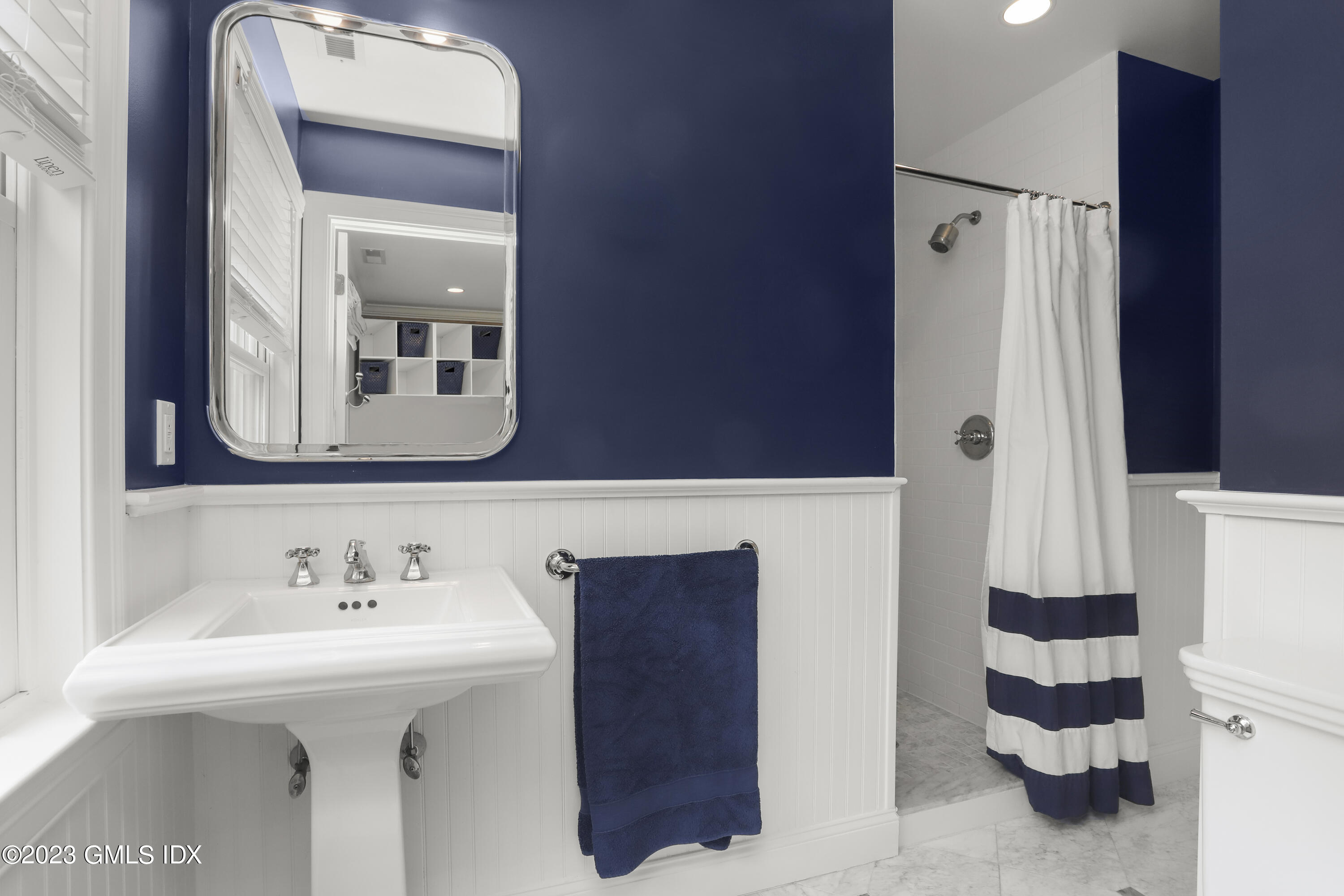 Greenwich, Connecticut 06830, United States, 5 Bedrooms Bedrooms, ,6 BathroomsBathrooms,Residential,Active,90998