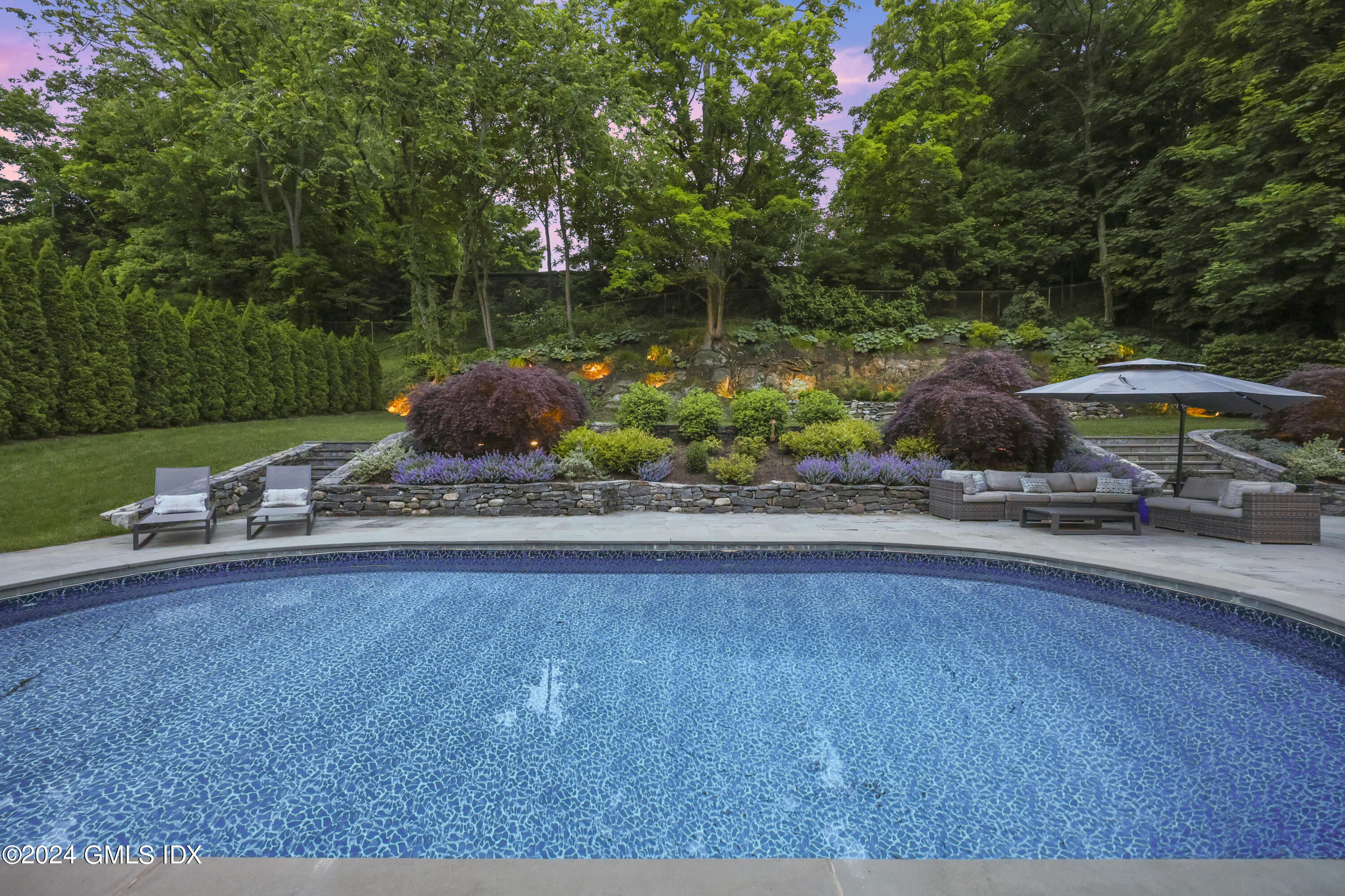 Greenwich, Connecticut 06830, United States, 5 Bedrooms Bedrooms, ,6 BathroomsBathrooms,Residential,Active,90998