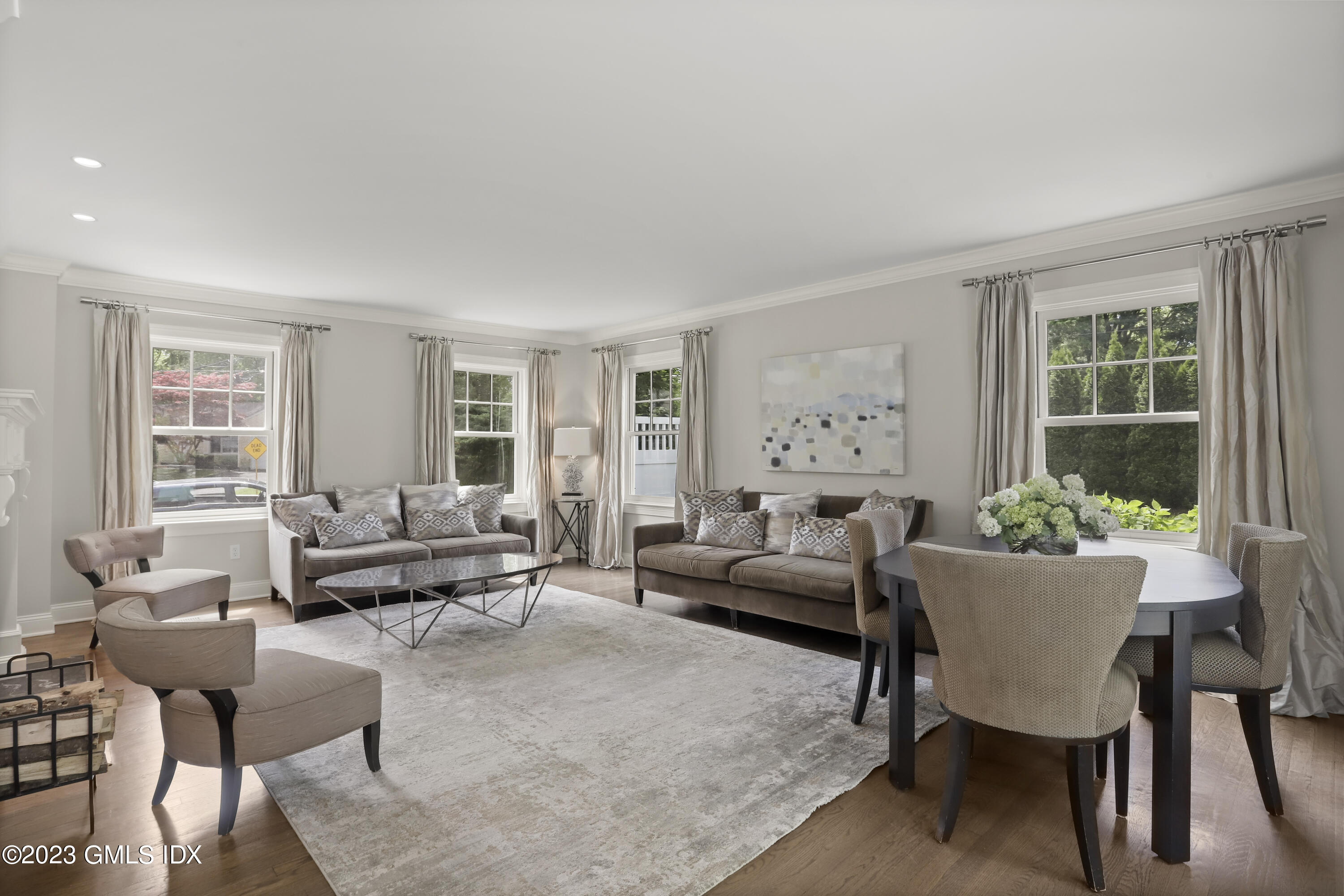 Greenwich, Connecticut 06830, United States, 5 Bedrooms Bedrooms, ,6 BathroomsBathrooms,Residential,Active,90998