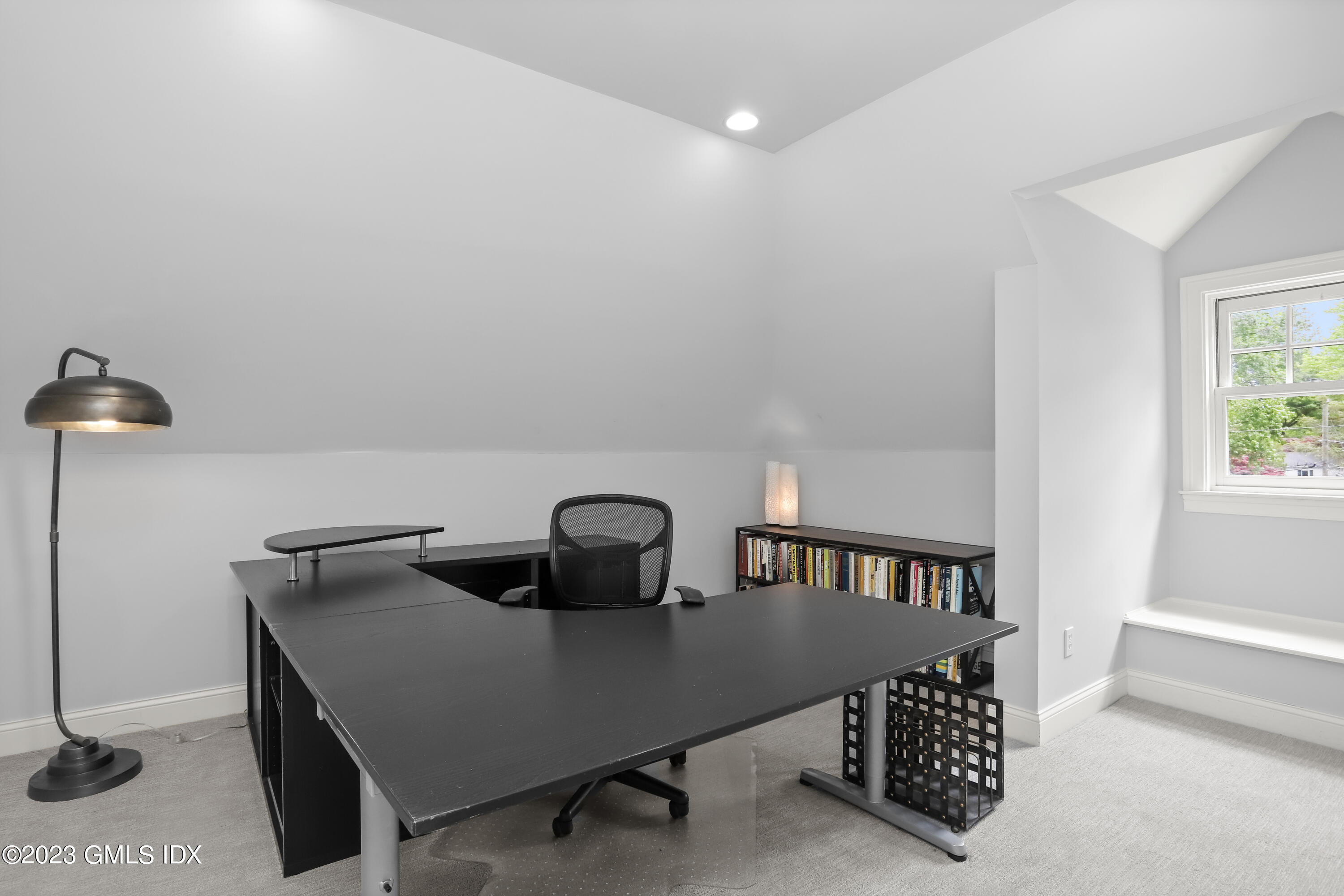 Greenwich, Connecticut 06830, United States, 5 Bedrooms Bedrooms, ,6 BathroomsBathrooms,Residential,Active,90998