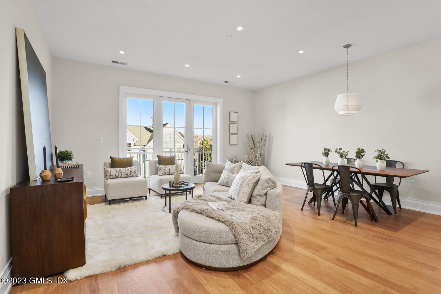 88 S Water Street, Greenwich, Connecticut - 2 Bedrooms  
2 Bathrooms - 