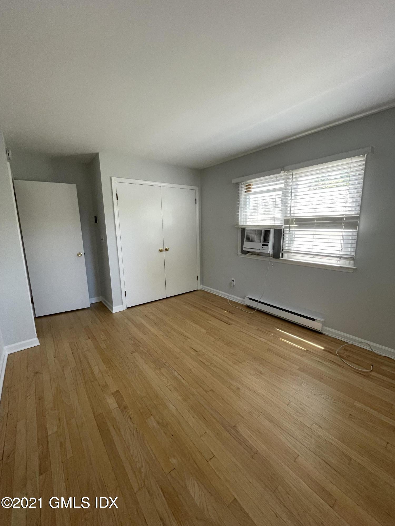 Greenwich, Connecticut 06830, United States, 2 Bedrooms Bedrooms, ,2 BathroomsBathrooms,Residential,Active,127999