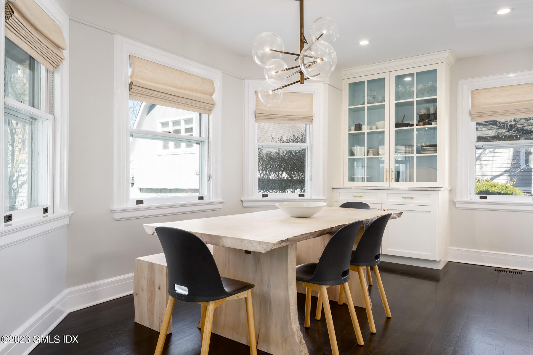 Old Greenwich, Connecticut 06870, United States, 5 Bedrooms Bedrooms, ,3 BathroomsBathrooms,Residential,Active,120652