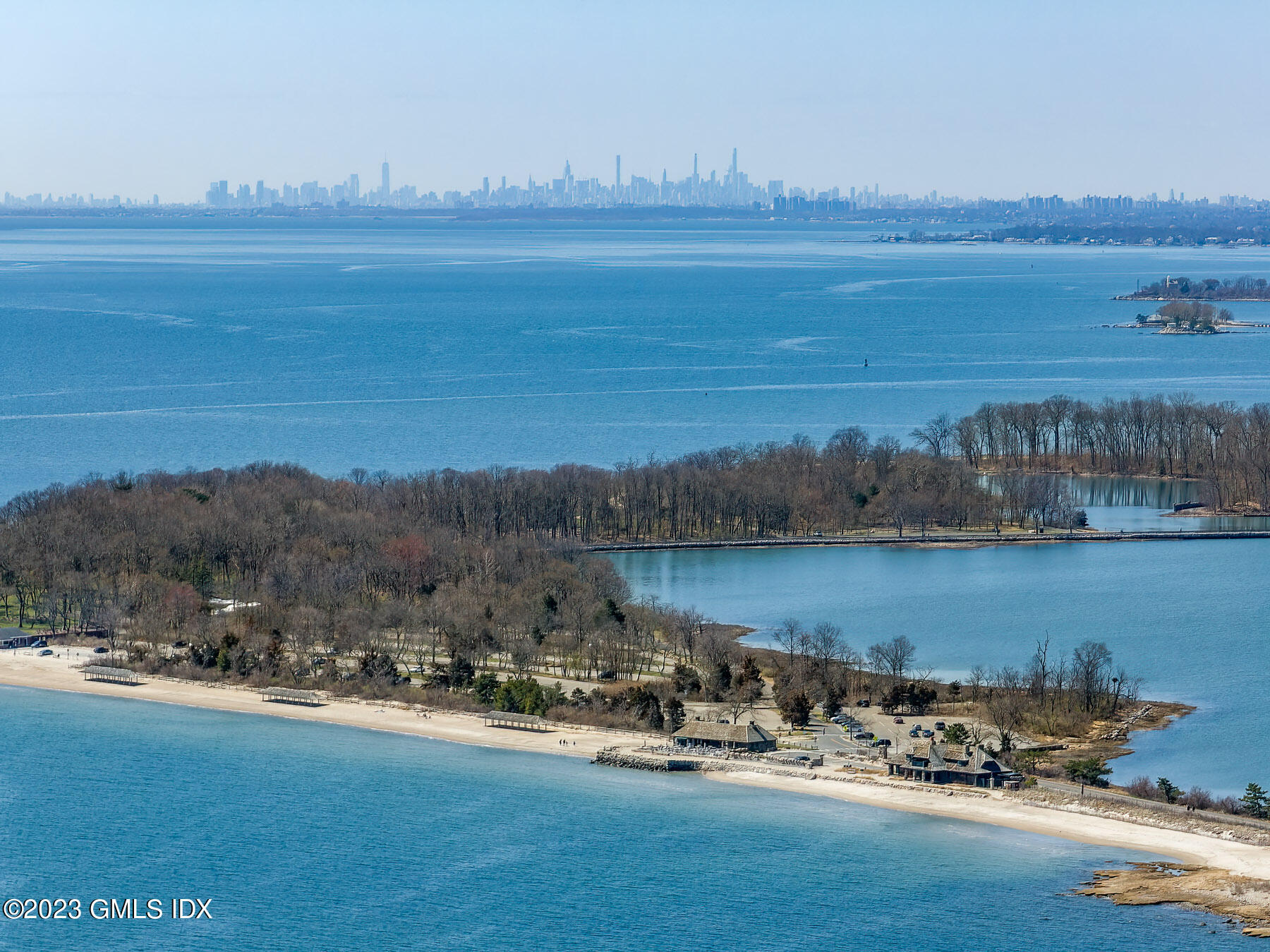 Old Greenwich, Connecticut 06870, United States, 5 Bedrooms Bedrooms, ,3 BathroomsBathrooms,Residential,Active,120652