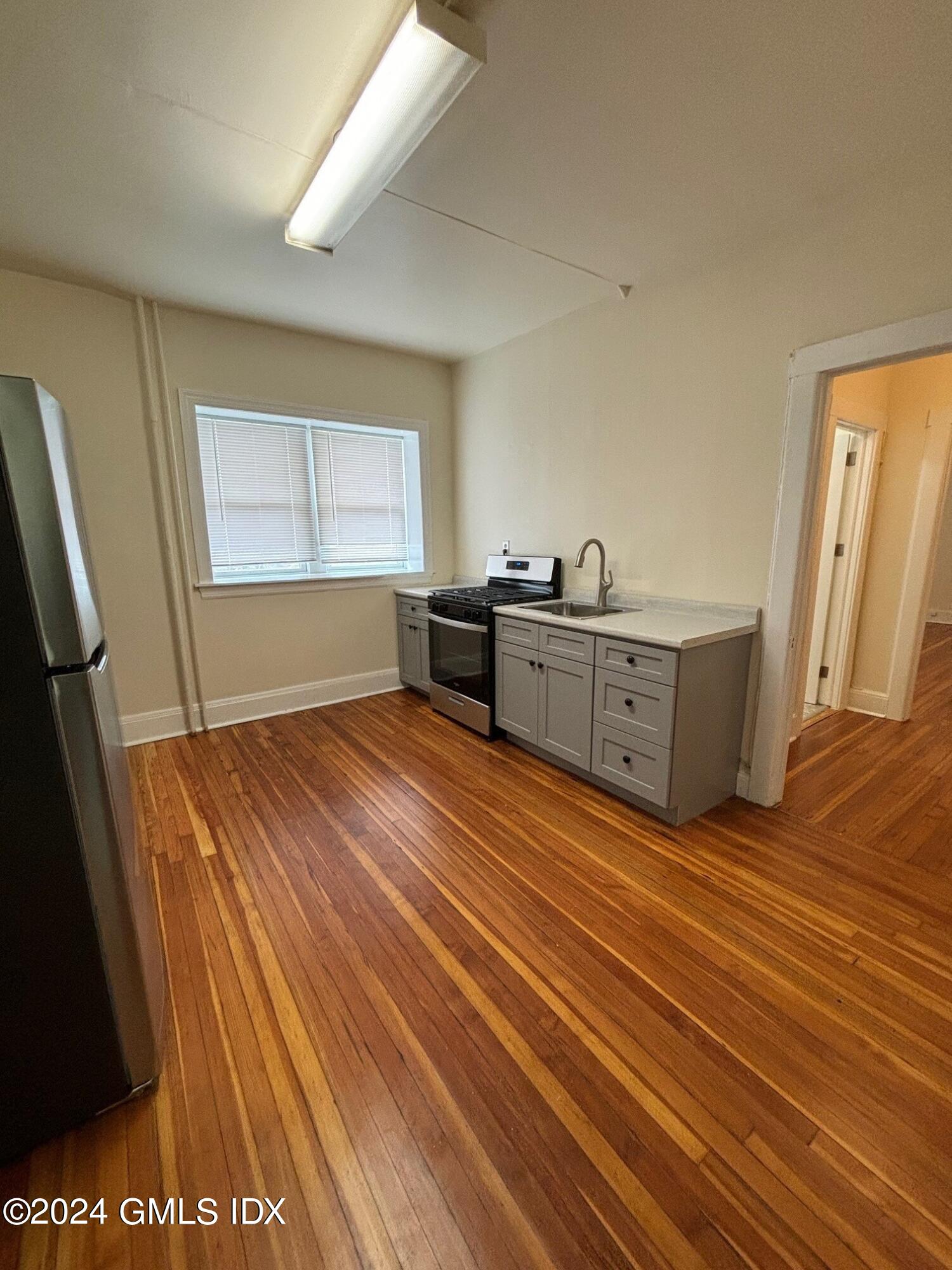 Greenwich, Connecticut 06830, United States, 2 Bedrooms Bedrooms, ,1 BathroomBathrooms,Residential,Active,105486