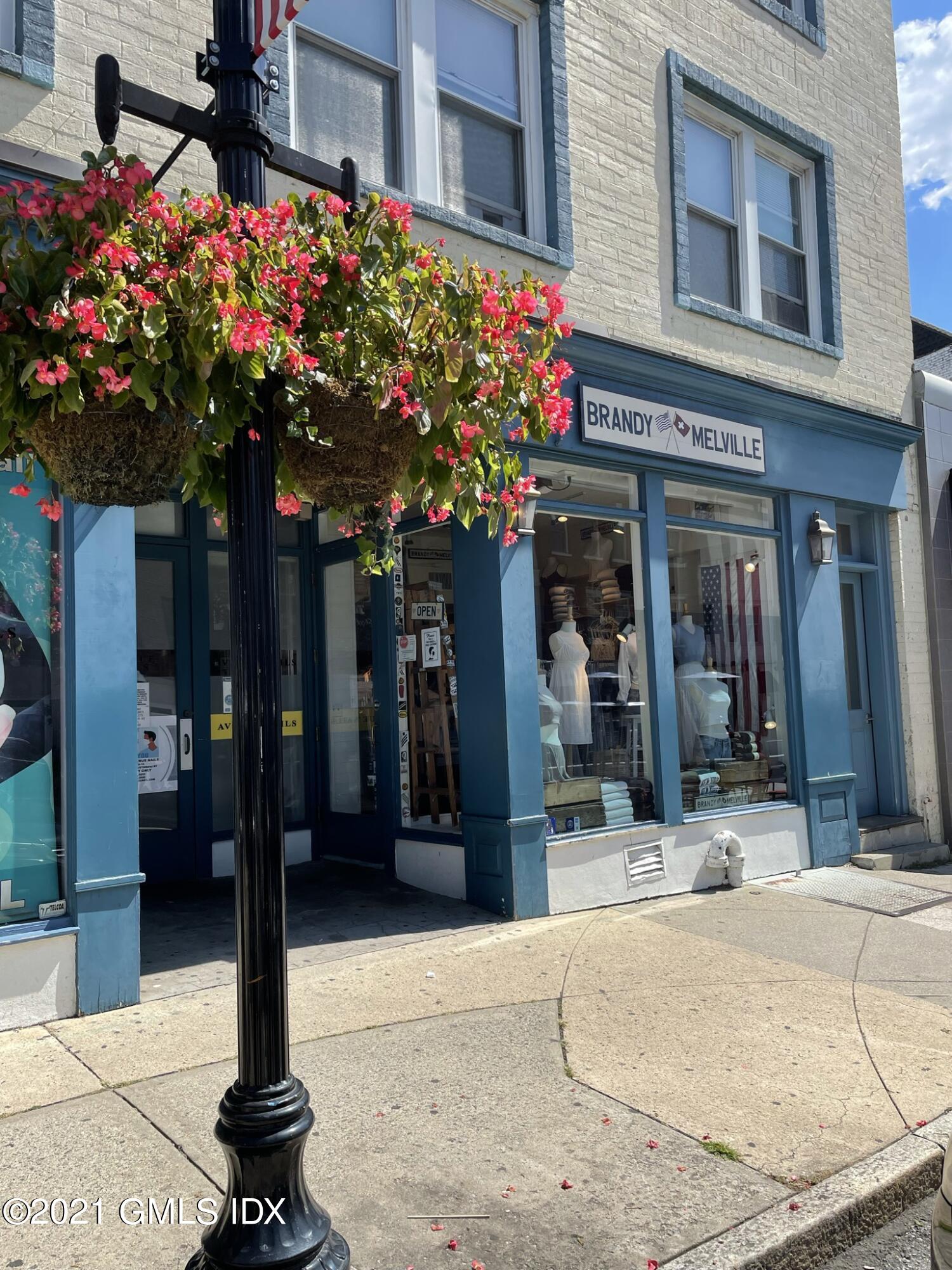 Greenwich, Connecticut 06830, United States, 2 Bedrooms Bedrooms, ,1 BathroomBathrooms,Residential,Active,105486