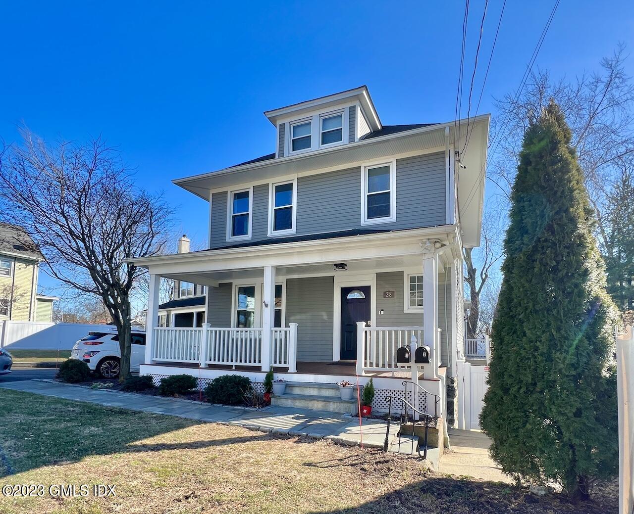 28 Wessels Place, Greenwich, Connecticut - 2 Bedrooms  
2 Bathrooms - 