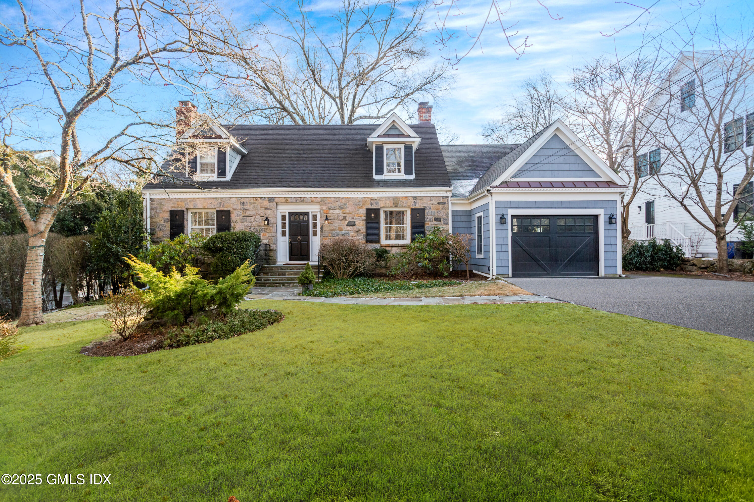 Property for Sale at 134 Lockwood Road, Riverside, Connecticut - Bedrooms: 4 
Bathrooms: 4.5  - $2,475,000