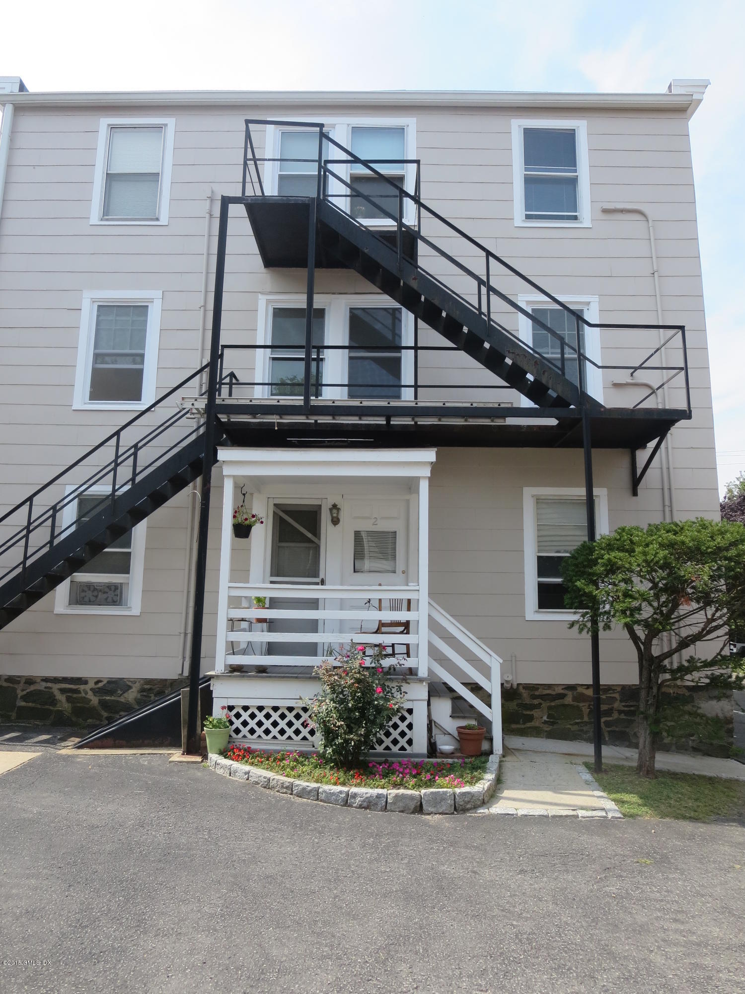 Greenwich, Connecticut 06830, United States, 1 Bedroom Bedrooms, ,1 BathroomBathrooms,Residential,Active,240575