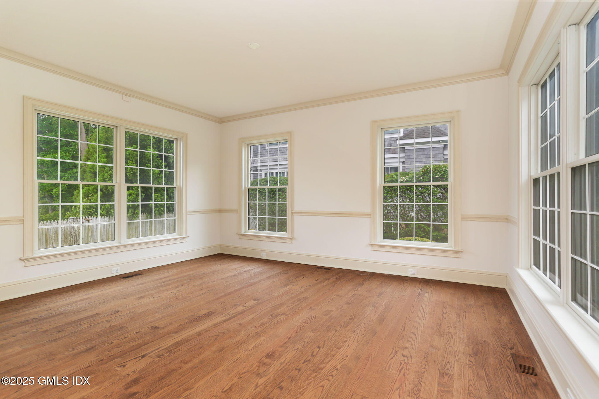 Old Greenwich, Connecticut 06870, United States, 4 Bedrooms Bedrooms, ,5 BathroomsBathrooms,Residential,Active,249015