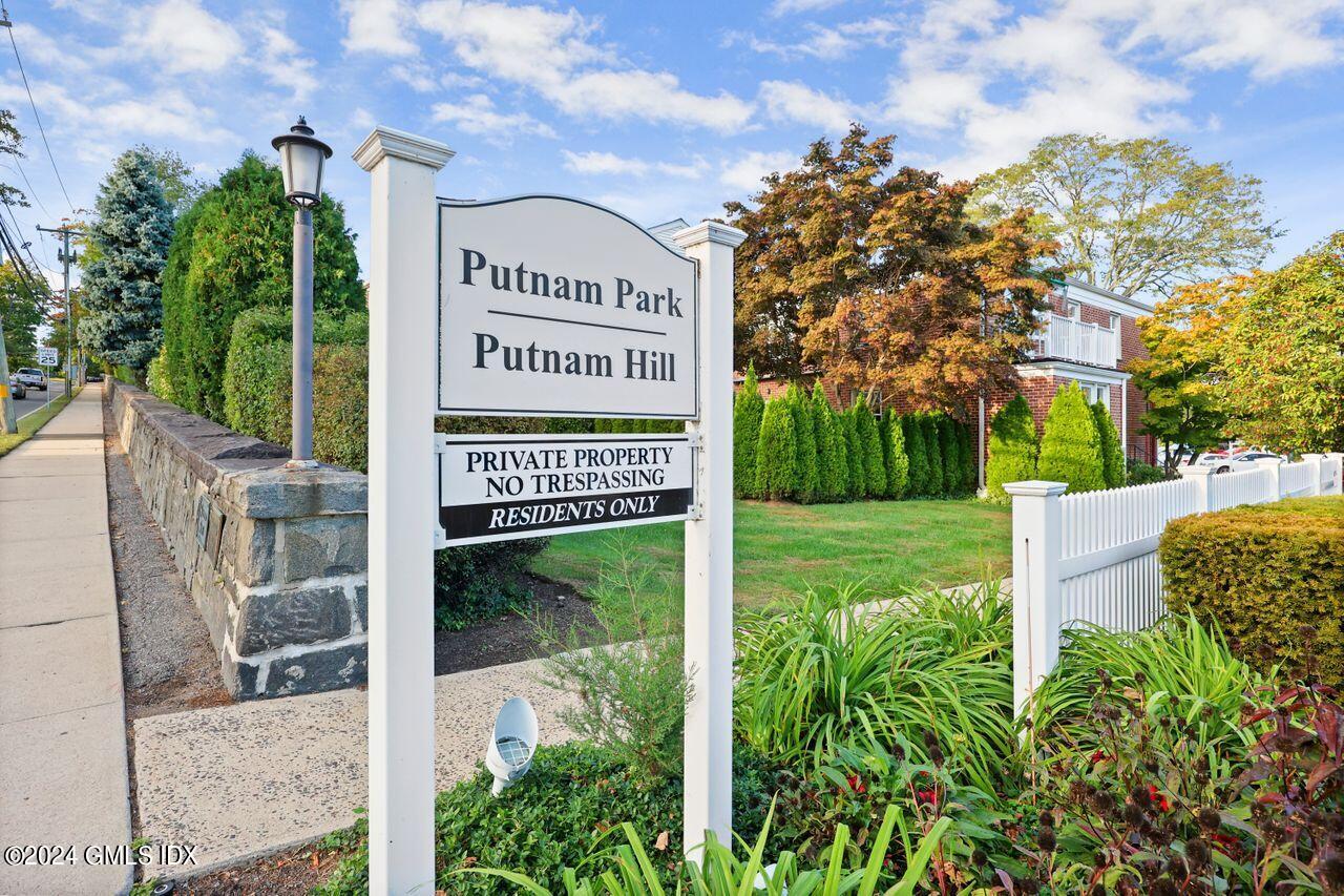 92 Putnam Park, Greenwich, Connecticut - 3 Bedrooms  
2 Bathrooms - 