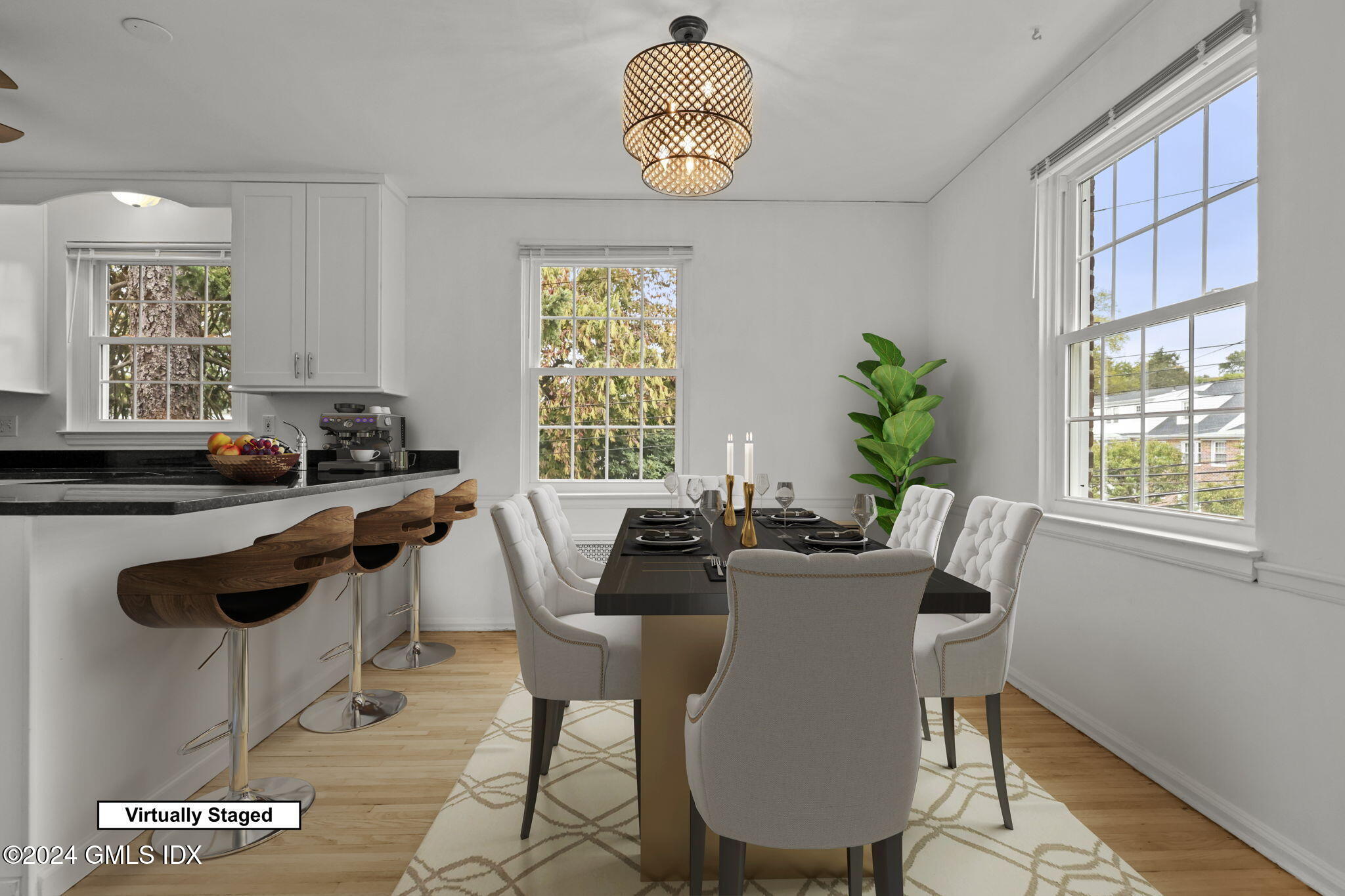 Greenwich, Connecticut 06830, United States, 2 Bedrooms Bedrooms, ,1 BathroomBathrooms,Residential,Pending,39106