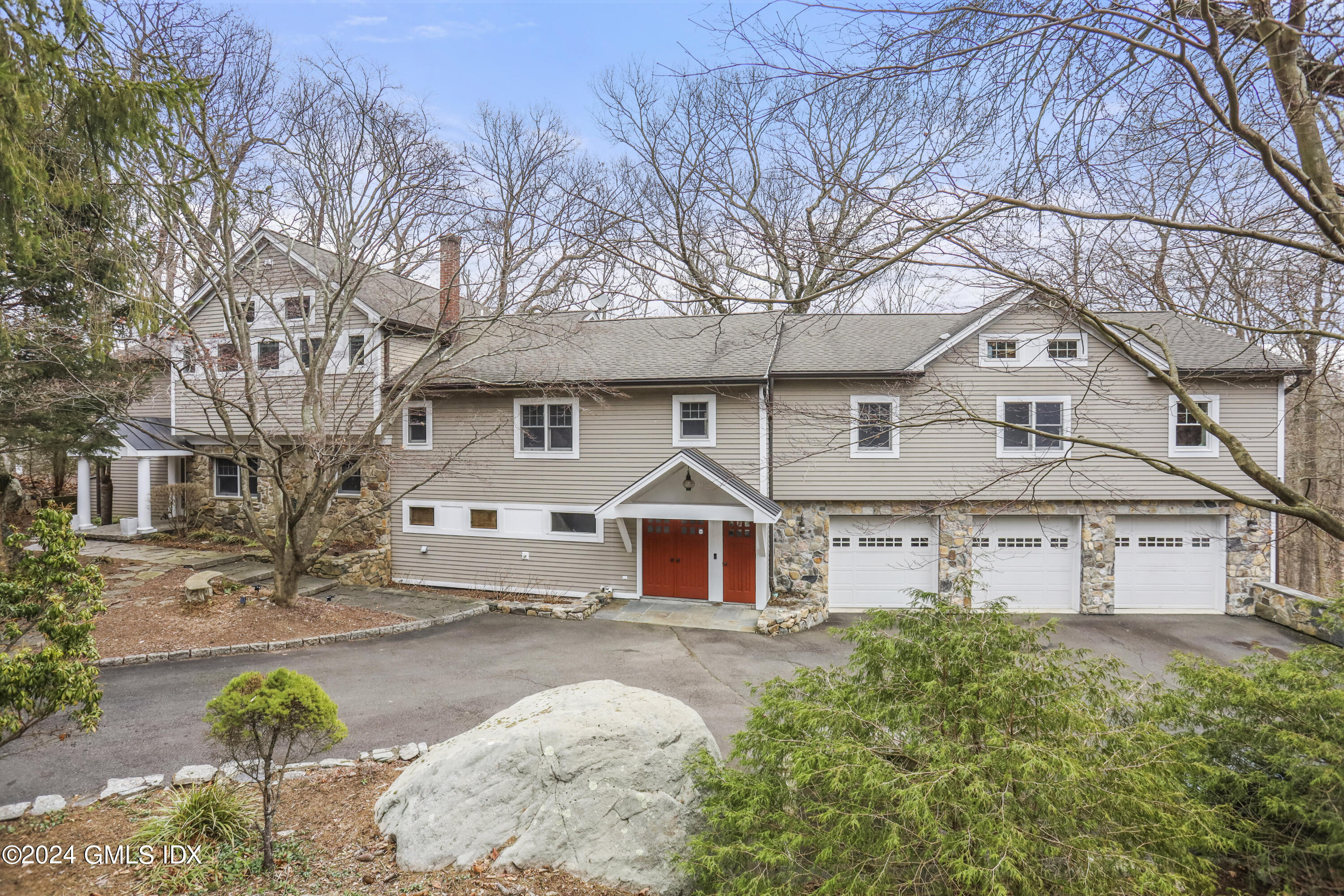 Property for Sale at 236 Briar Brae Road, Stamford, Connecticut - Bedrooms: 5 
Bathrooms: 6.5  - $1,199,000