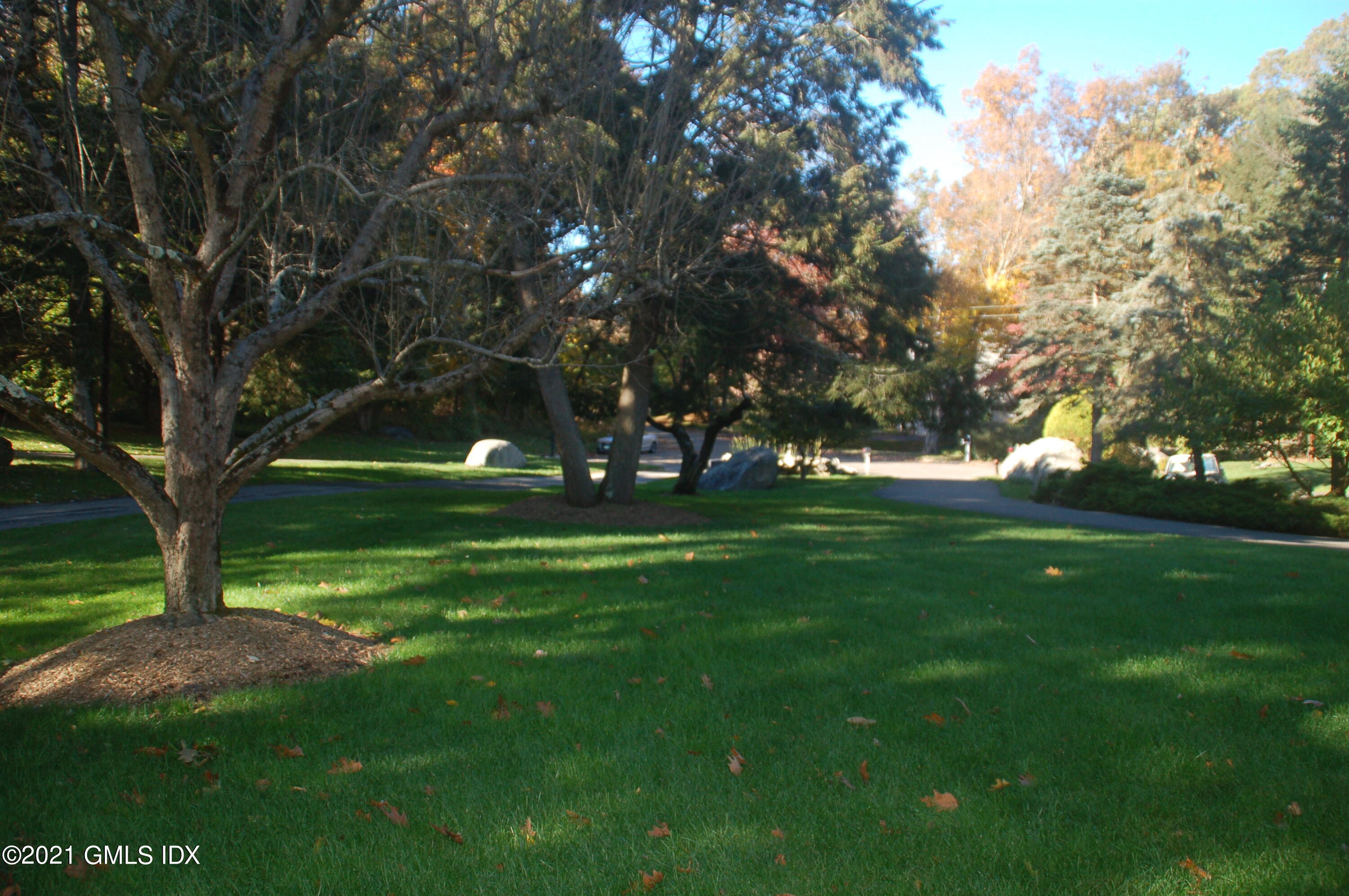 Stamford, Connecticut 06902, United States, 4 Bedrooms Bedrooms, ,3 BathroomsBathrooms,Residential,Active,91661