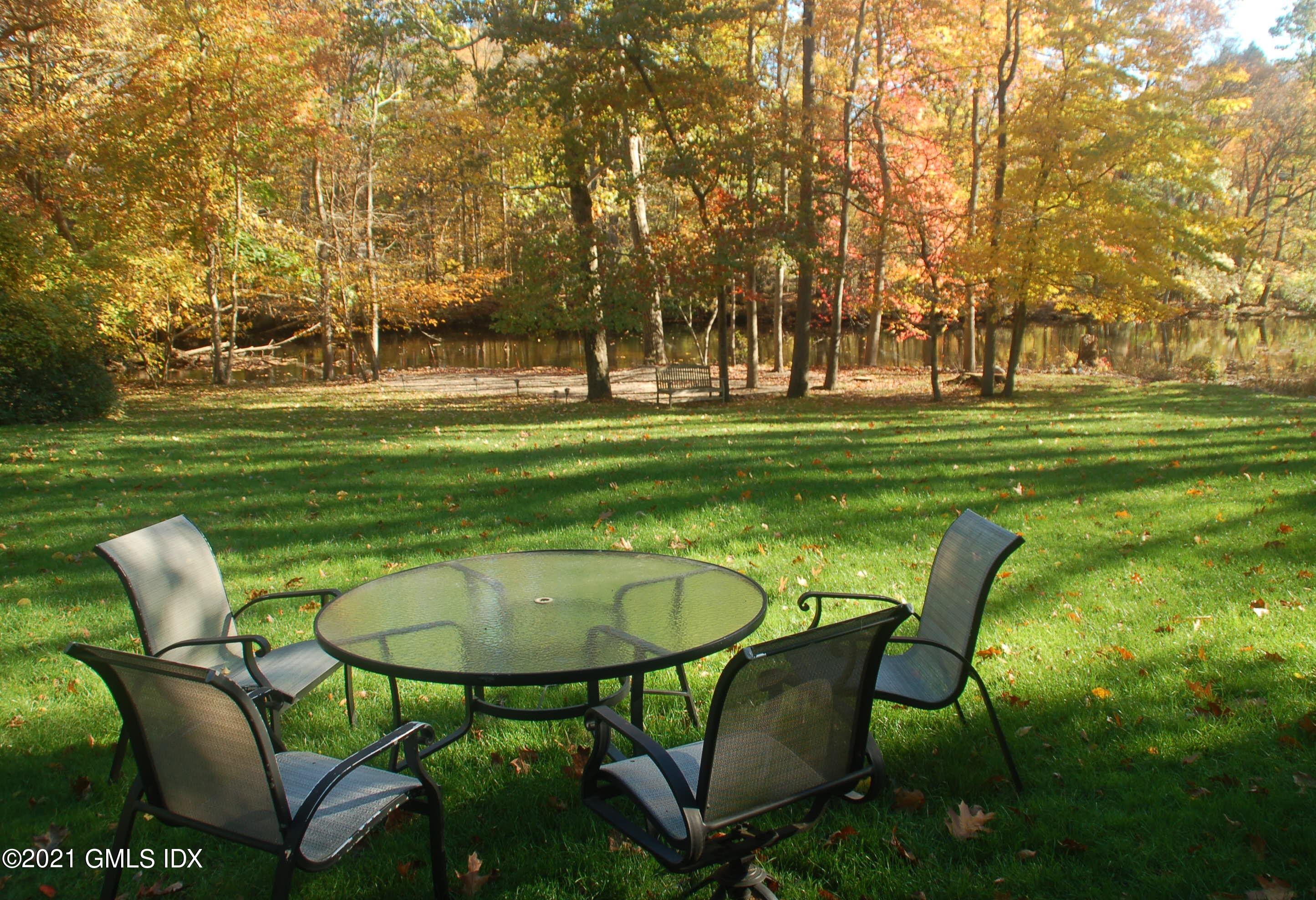 Stamford, Connecticut 06902, United States, 4 Bedrooms Bedrooms, ,3 BathroomsBathrooms,Residential,Active,91661