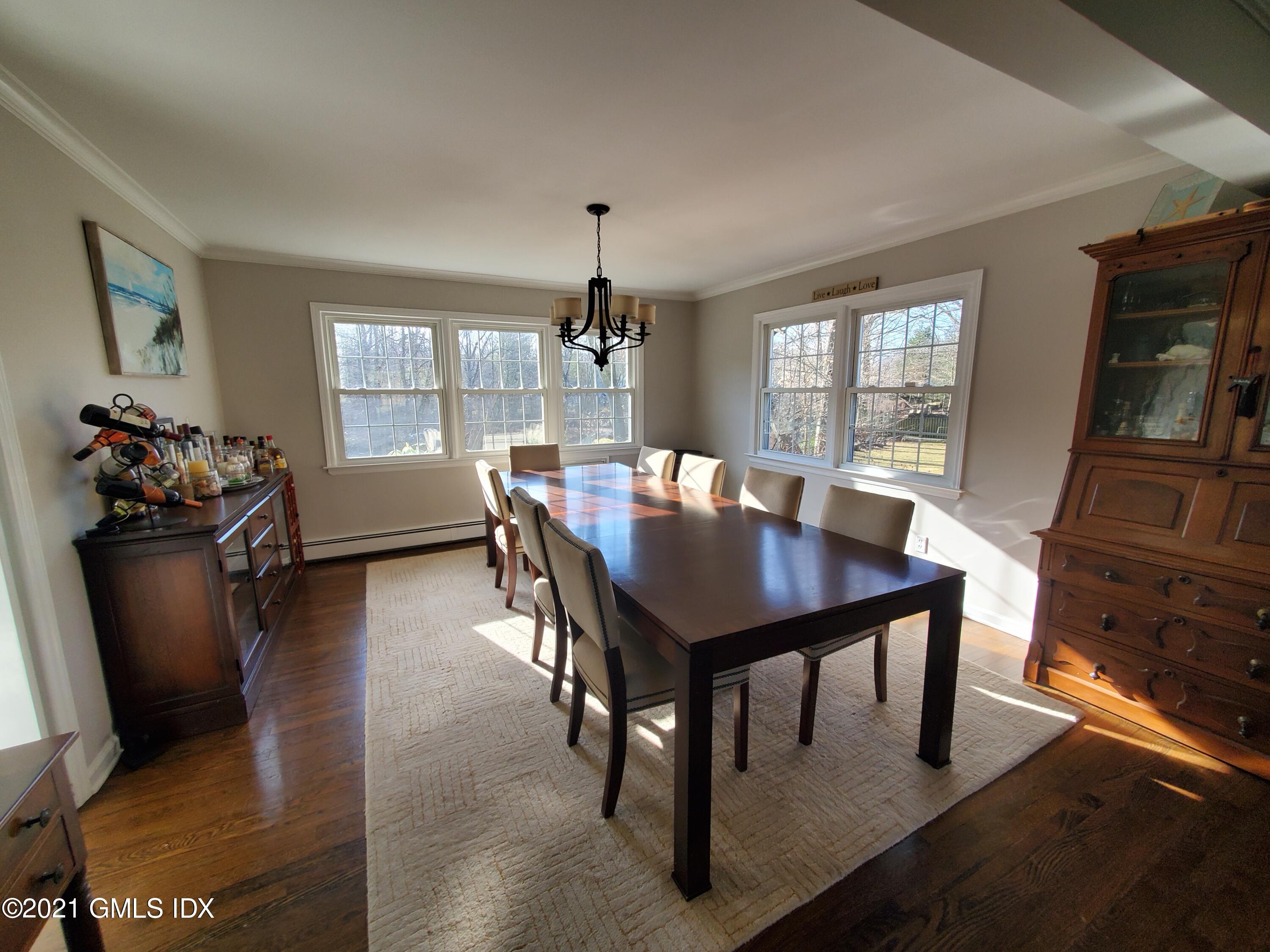 Stamford, Connecticut 06902, United States, 4 Bedrooms Bedrooms, ,3 BathroomsBathrooms,Residential,Active,91661