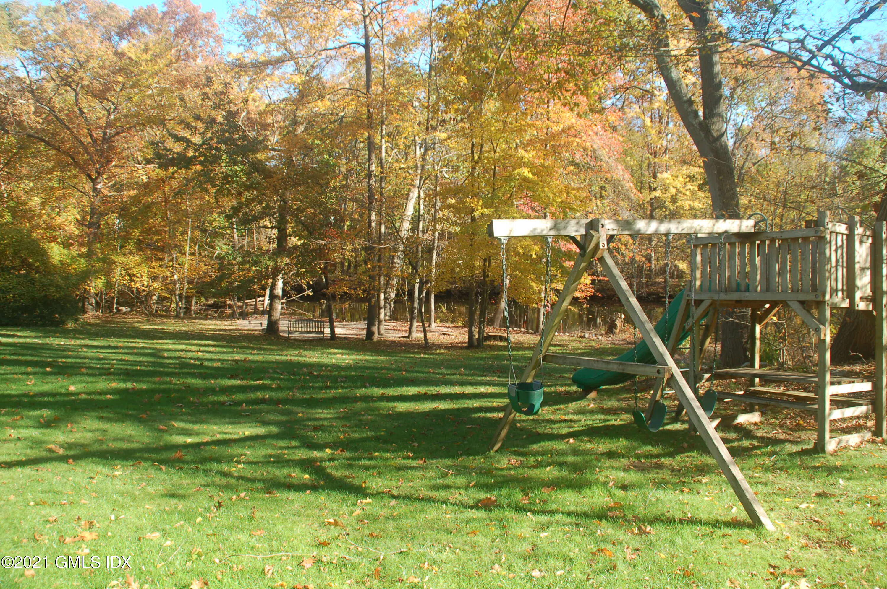 Stamford, Connecticut 06902, United States, 4 Bedrooms Bedrooms, ,3 BathroomsBathrooms,Residential,Active,91661